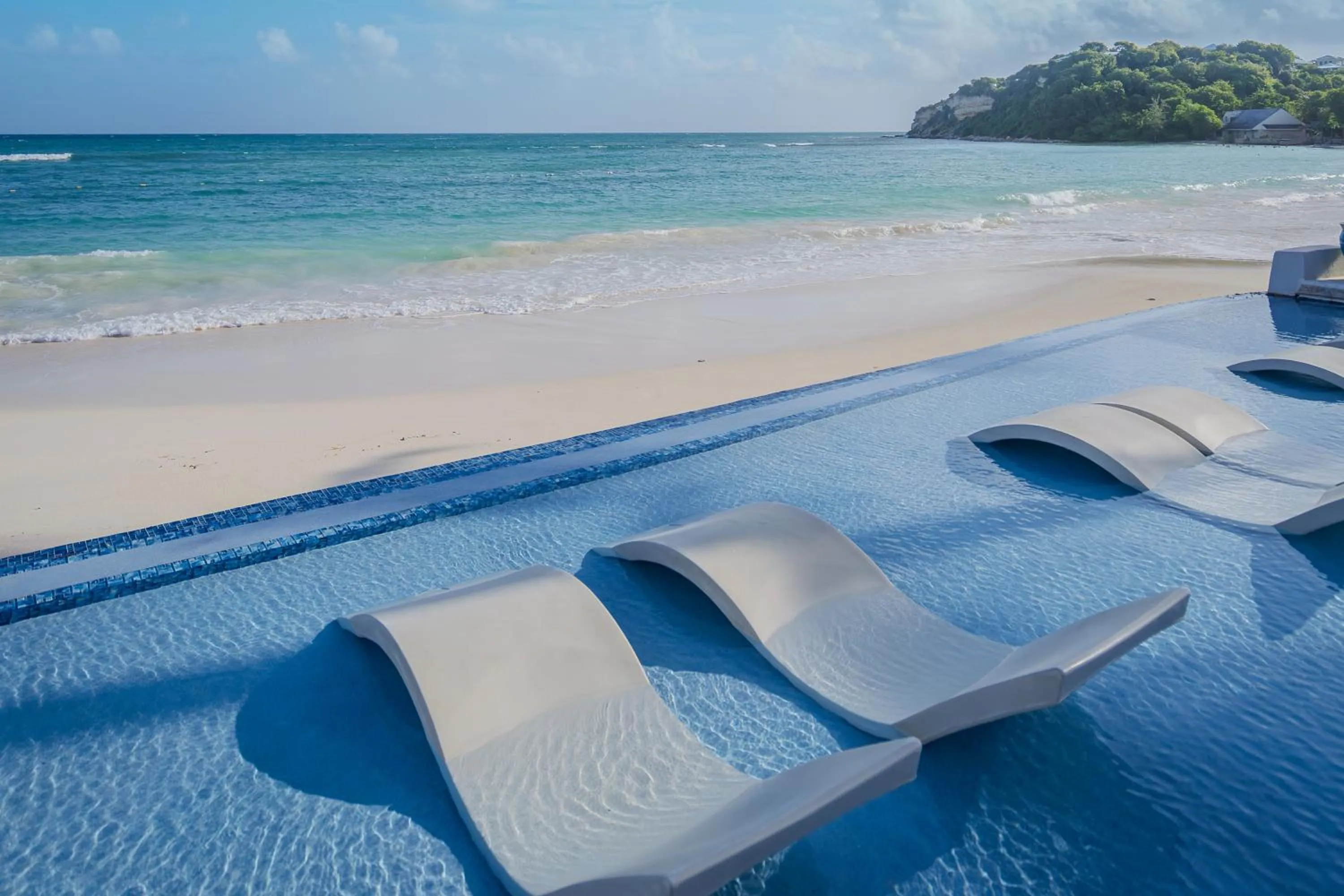 Swimming pool in Pineapple Beach Club - All Inclusive - Adults Only