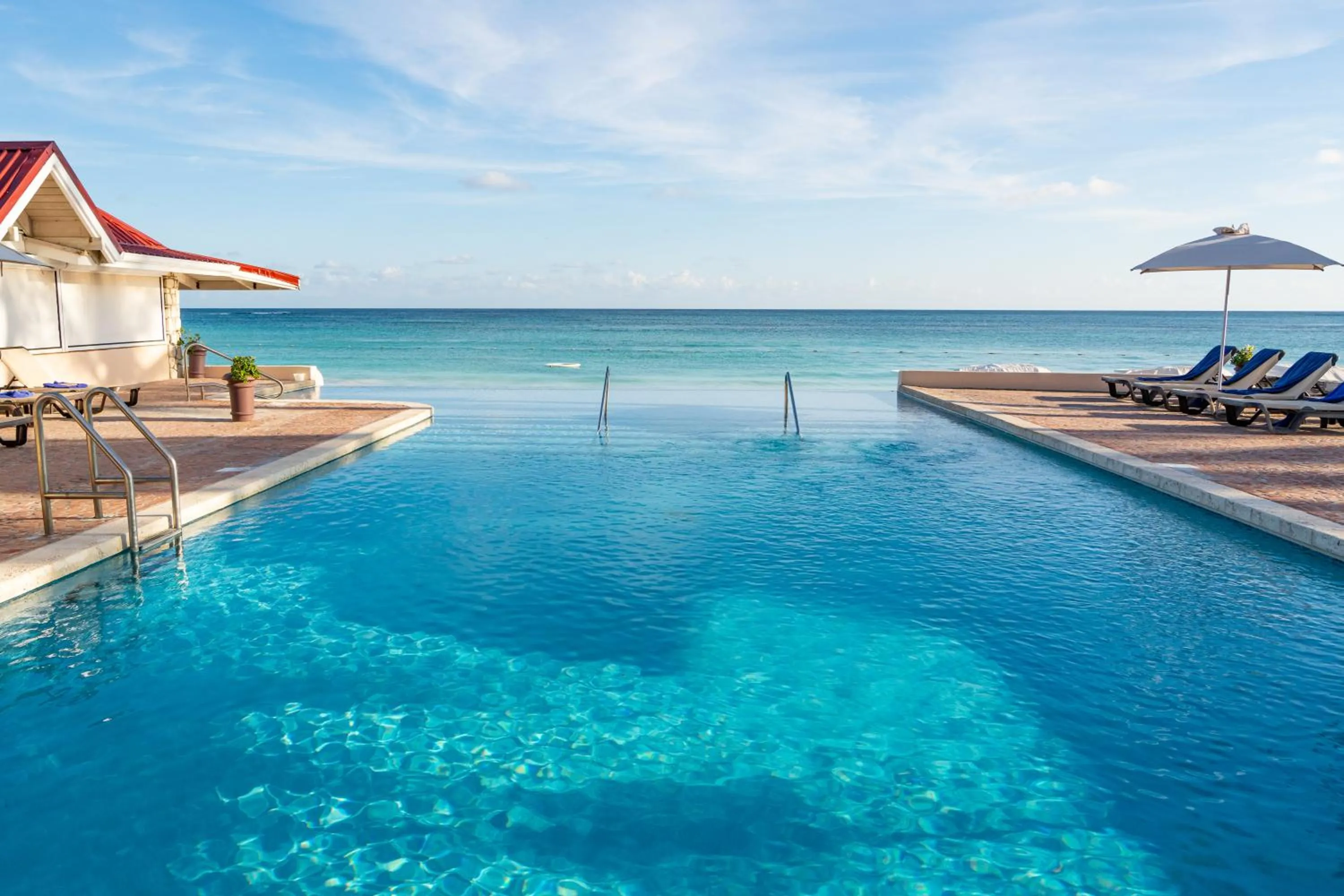 Swimming pool in Pineapple Beach Club - All Inclusive - Adults Only