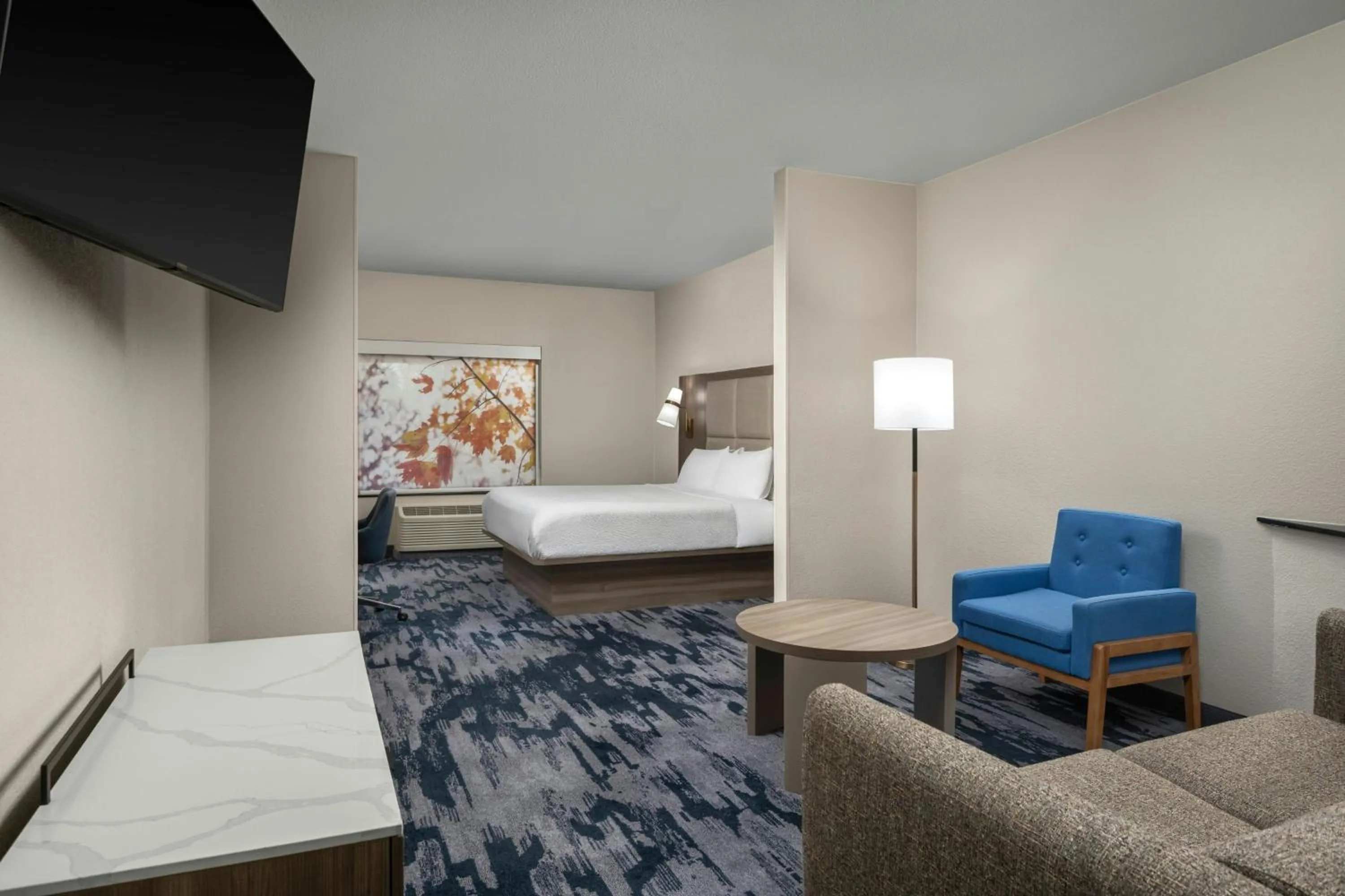 Photo of the whole room, Bed in Fairfield Inn and Suites by Marriott Dallas Mansfield