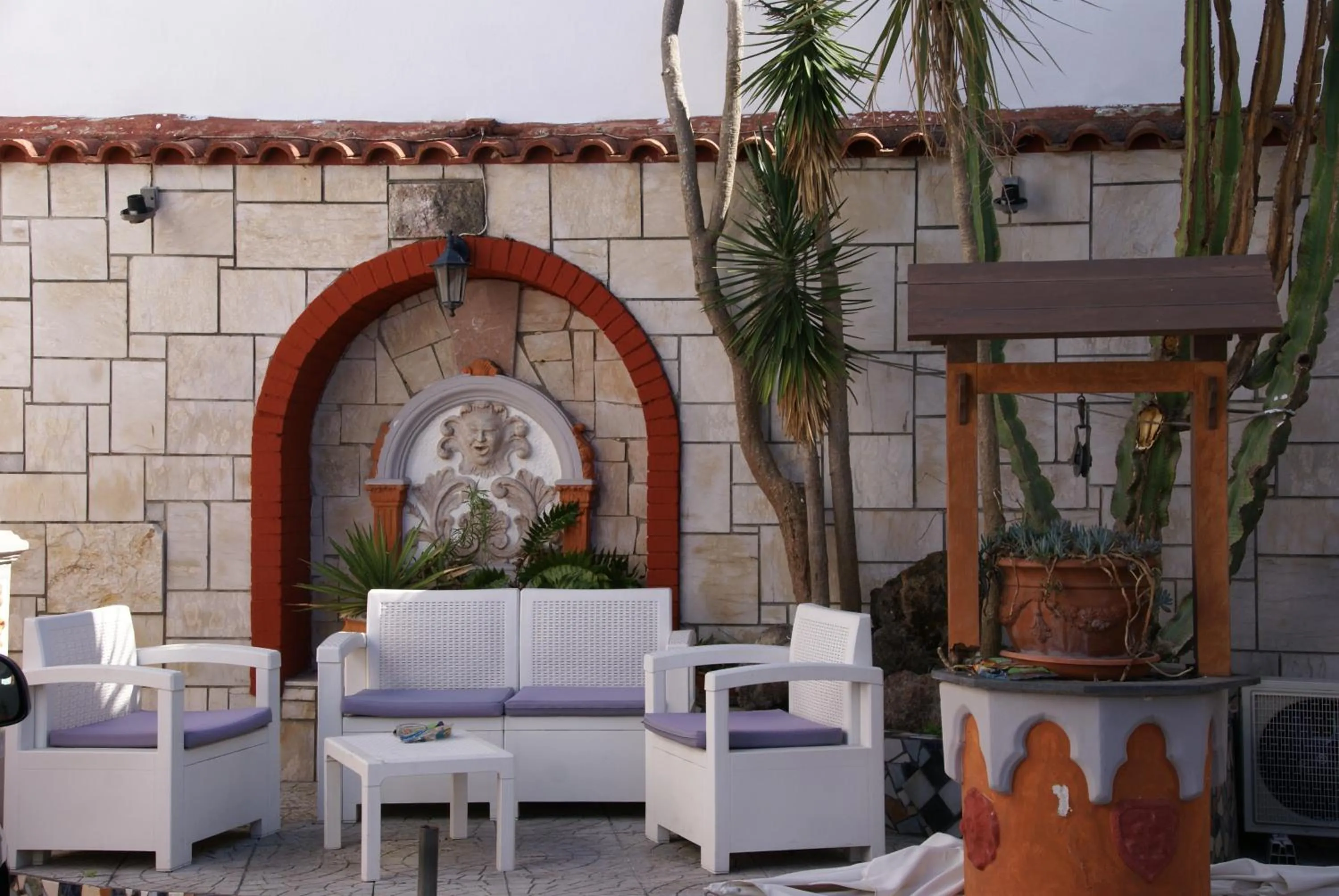 Patio in Residence R&B Tyrrhenum