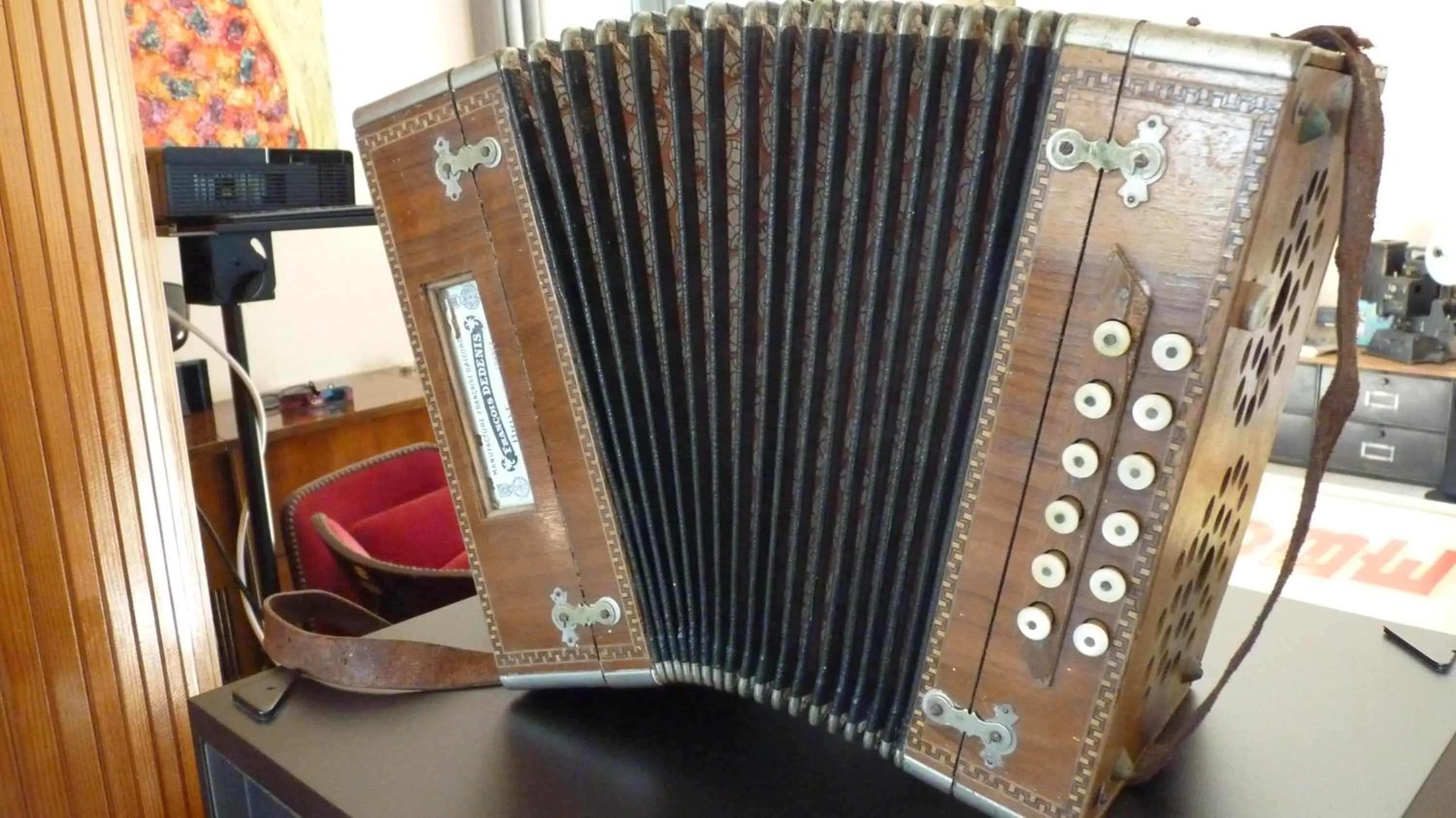 Decorative detail in La maison des musiciens