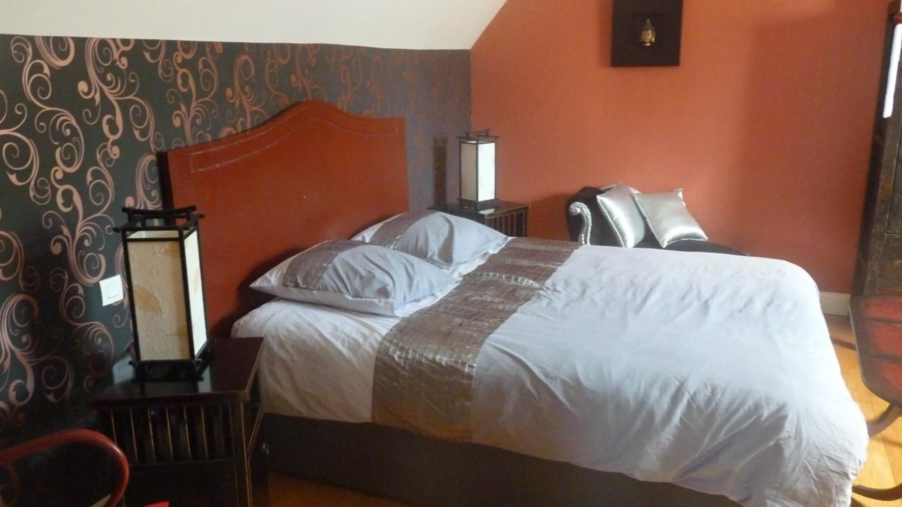 Bedroom, Bed in La maison des musiciens