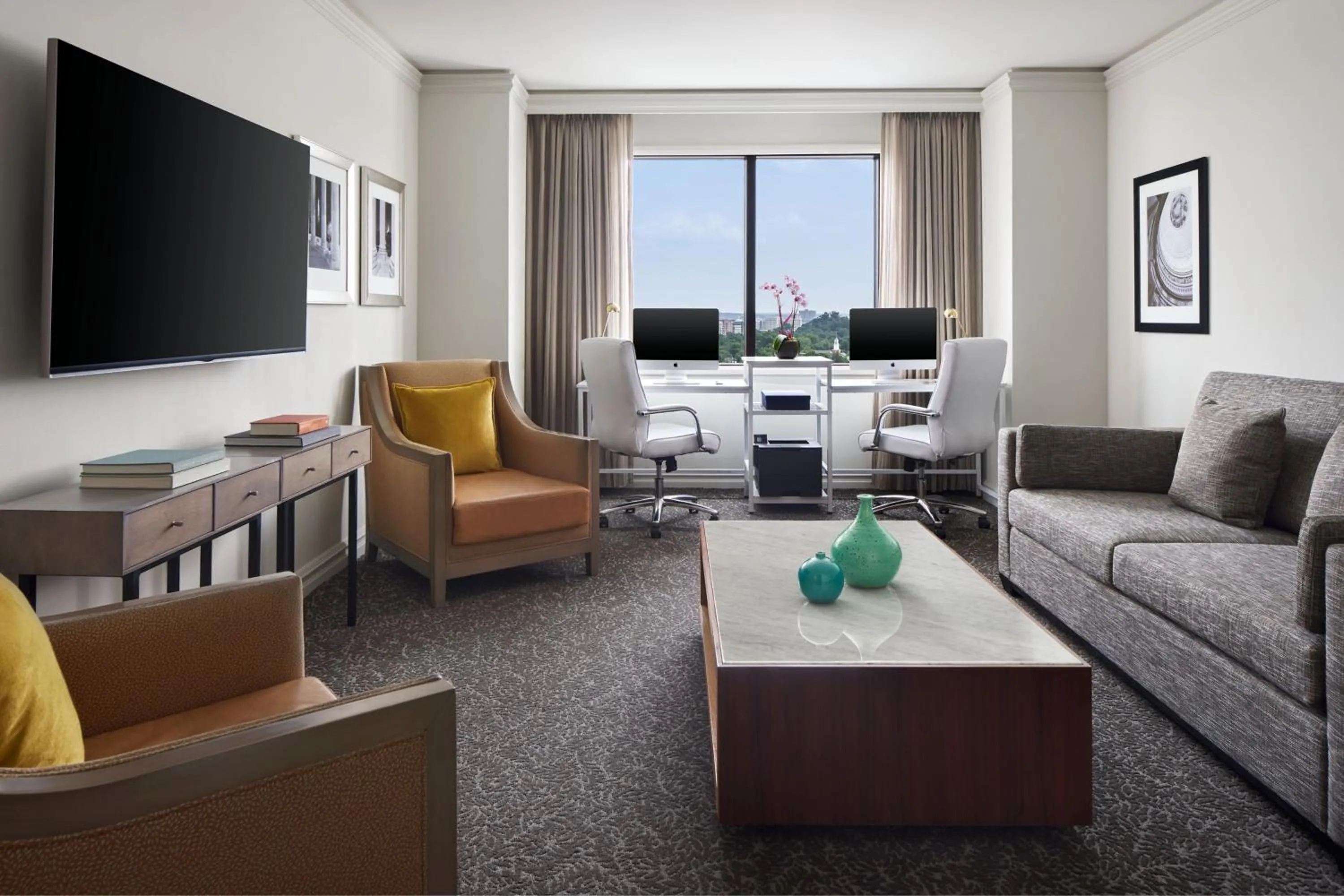 Living room in The Ritz Carlton, Pentagon City