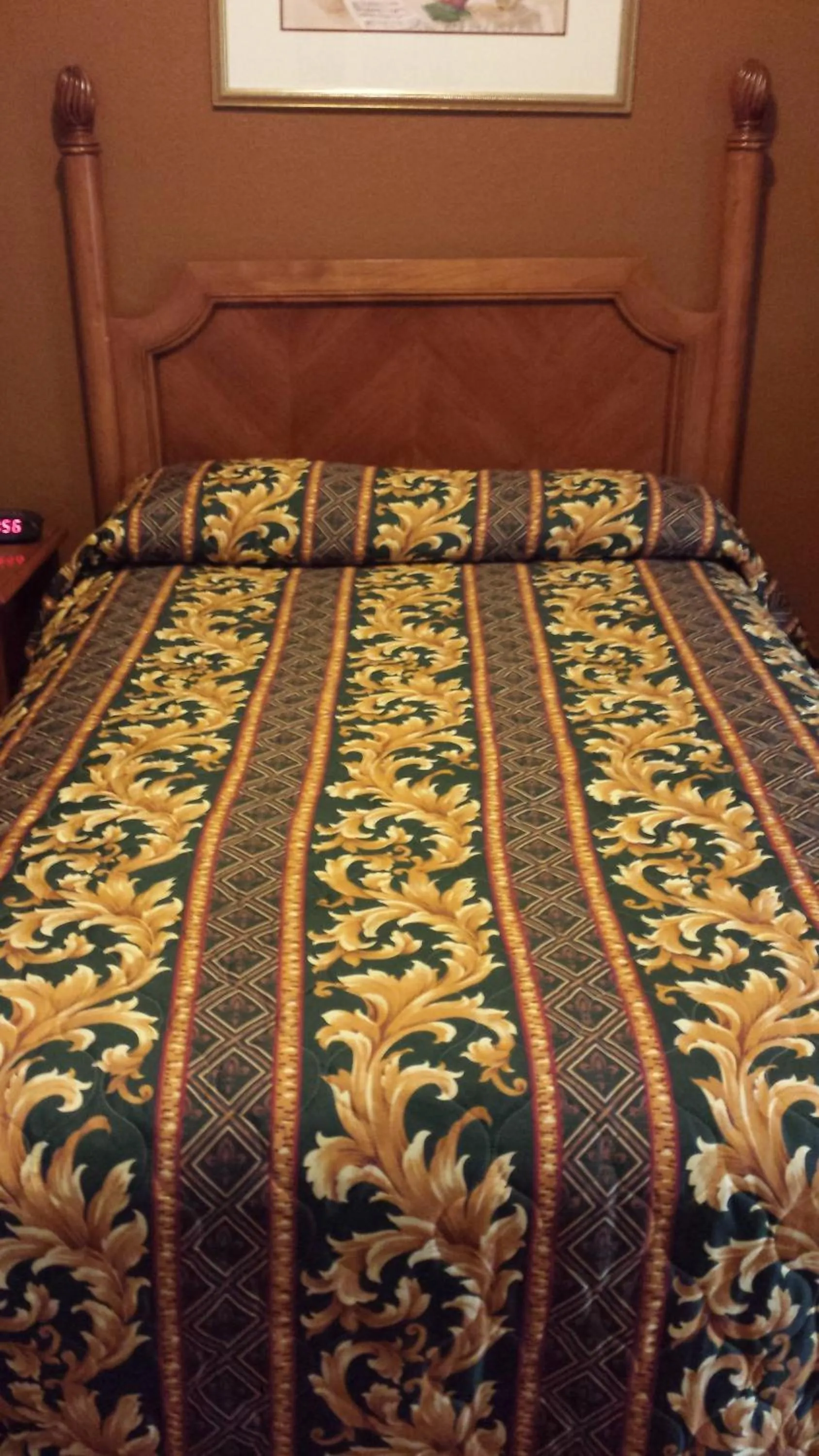 Bed in El Capitan Hotel
