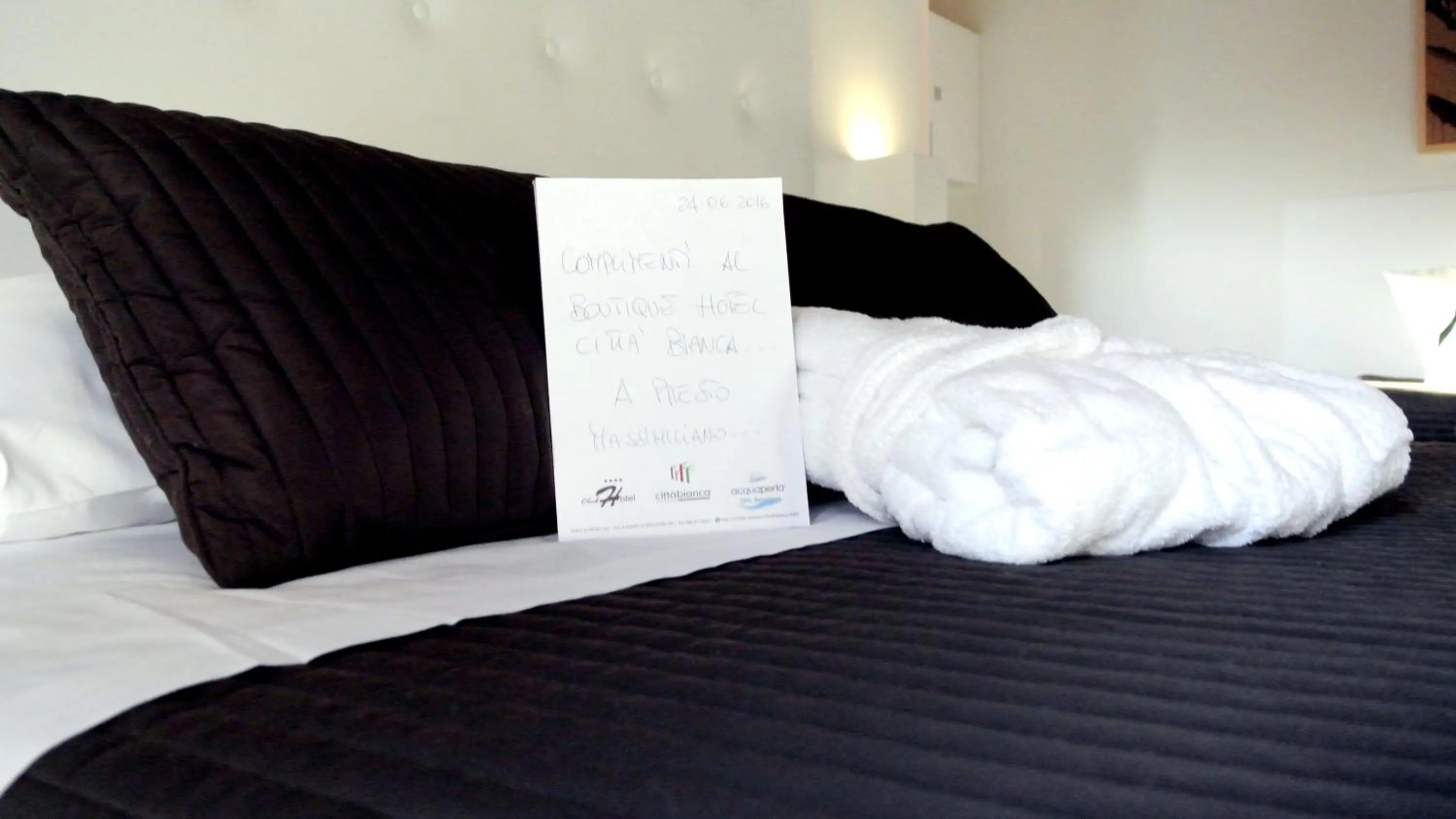 Bedroom, Bed in Boutique Hotel e Spa Città Bianca