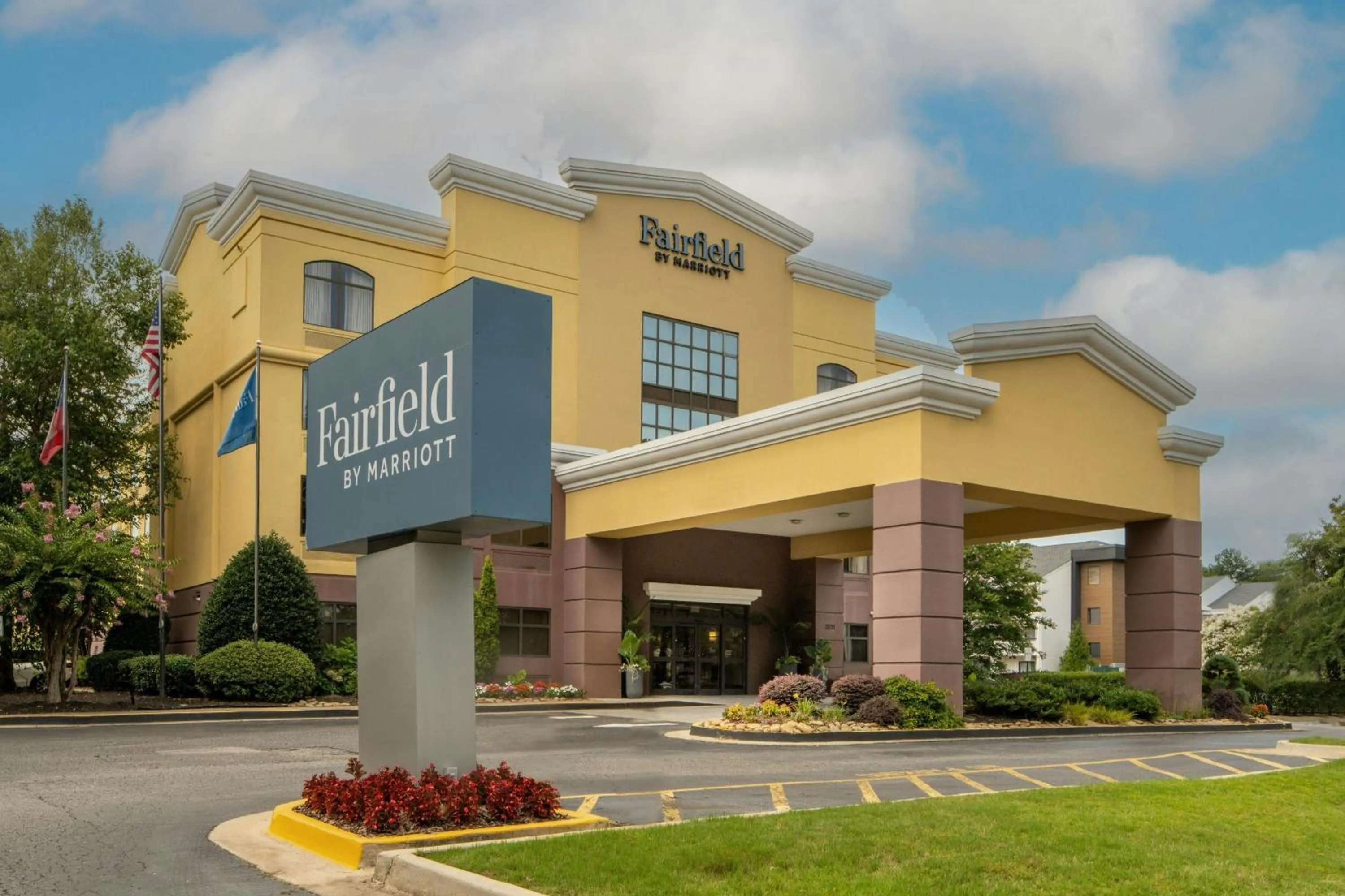 Property building in Fairfield Inn and Suites Atlanta Airport South/Sullivan Road