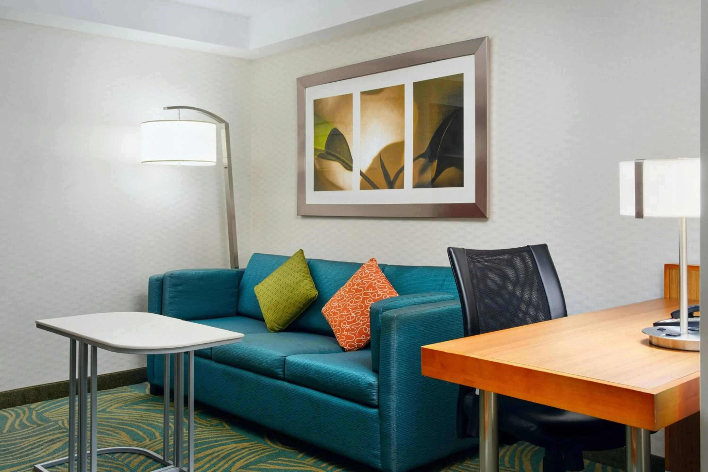 Photo of the whole room in SpringHill Suites by Marriott Chicago Southwest at Burr Ridge Hinsdale