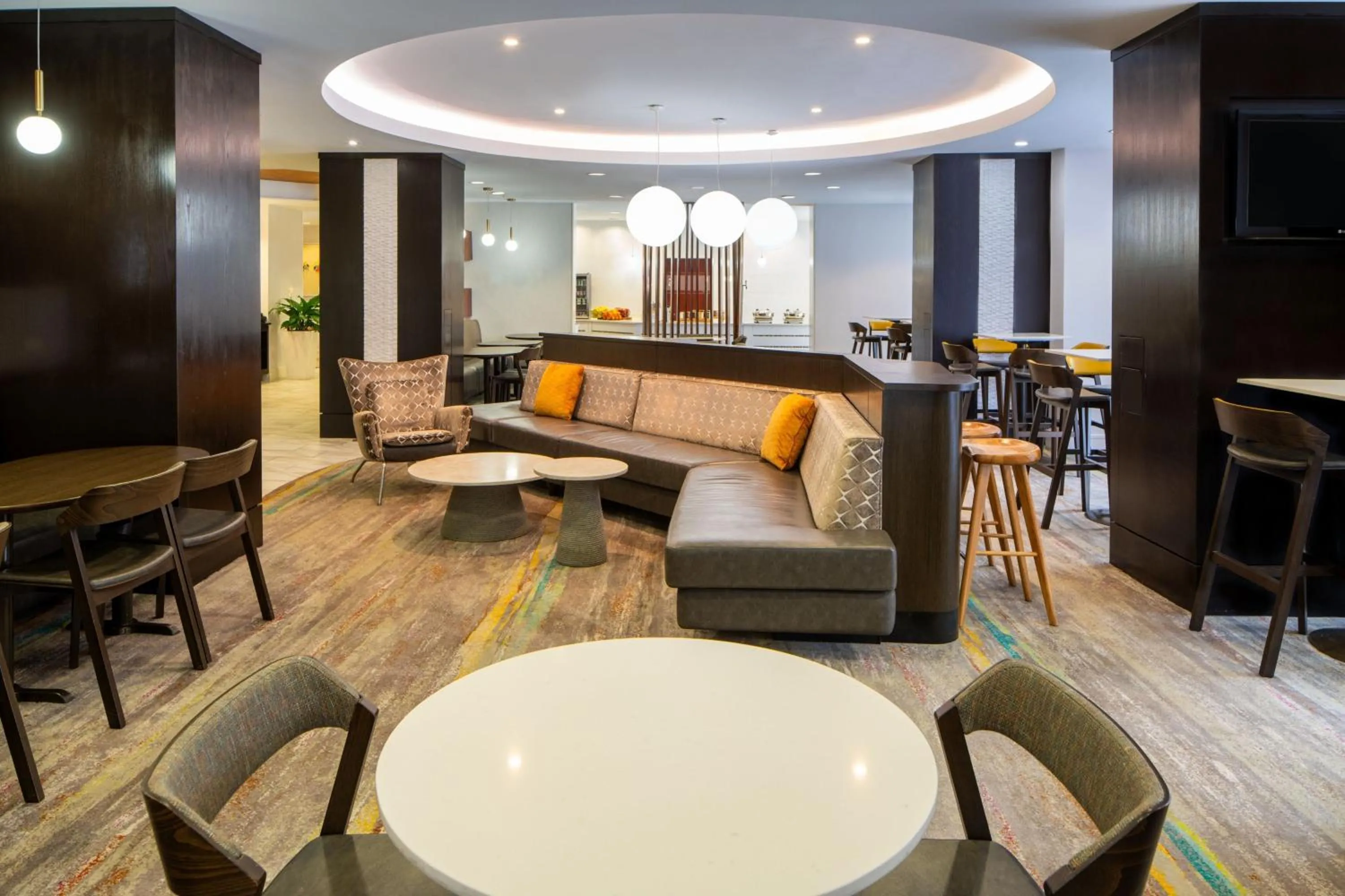 Breakfast in SpringHill Suites by Marriott Orlando Convention Center