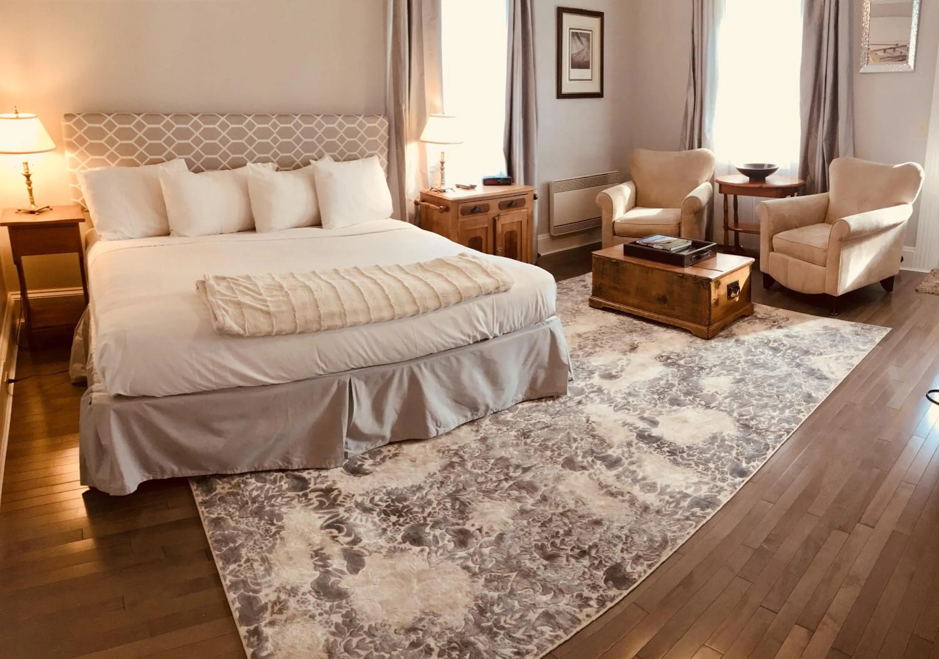 Photo of the whole room in Treadwell Inn