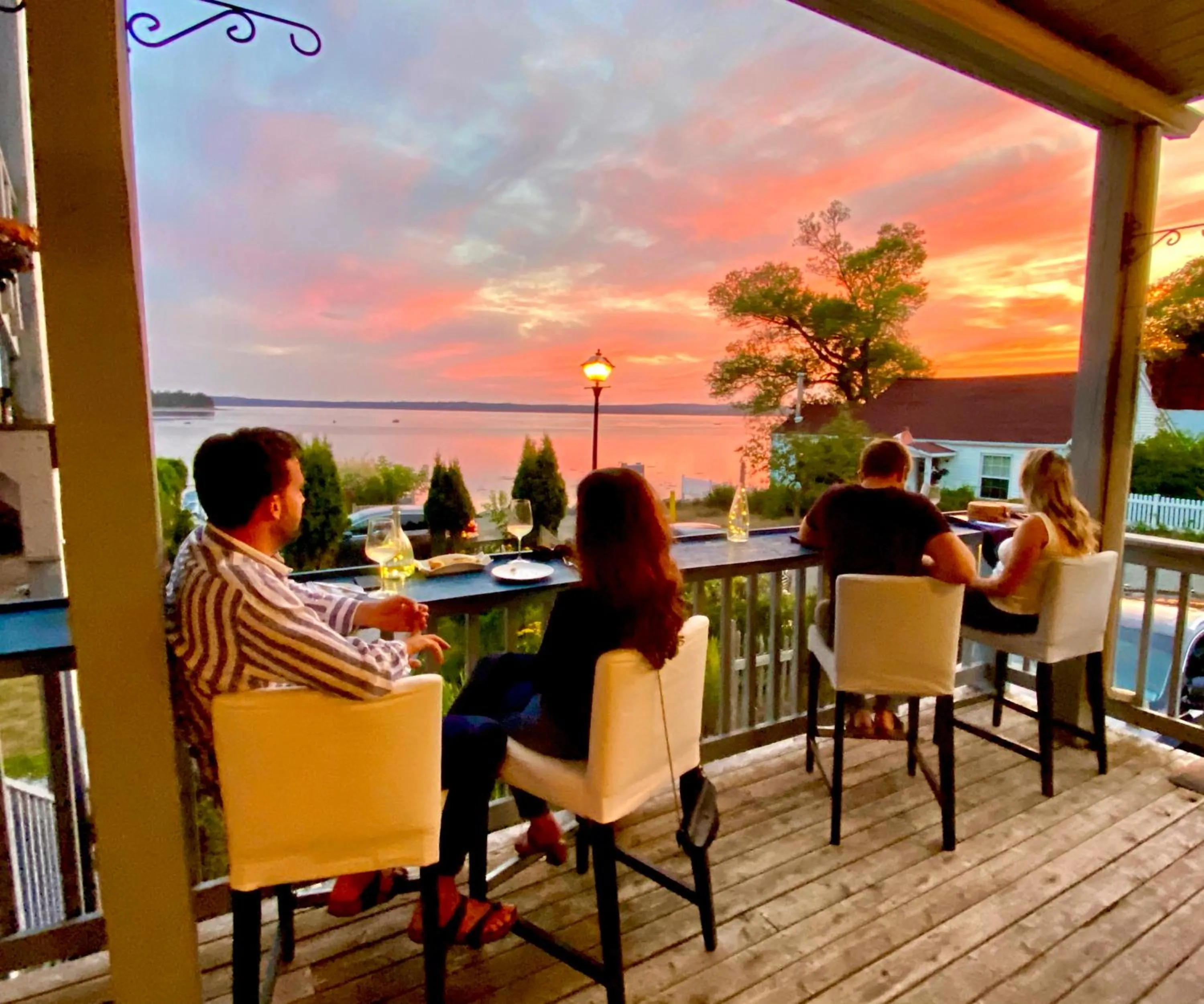 Restaurant/places to eat in Treadwell Inn