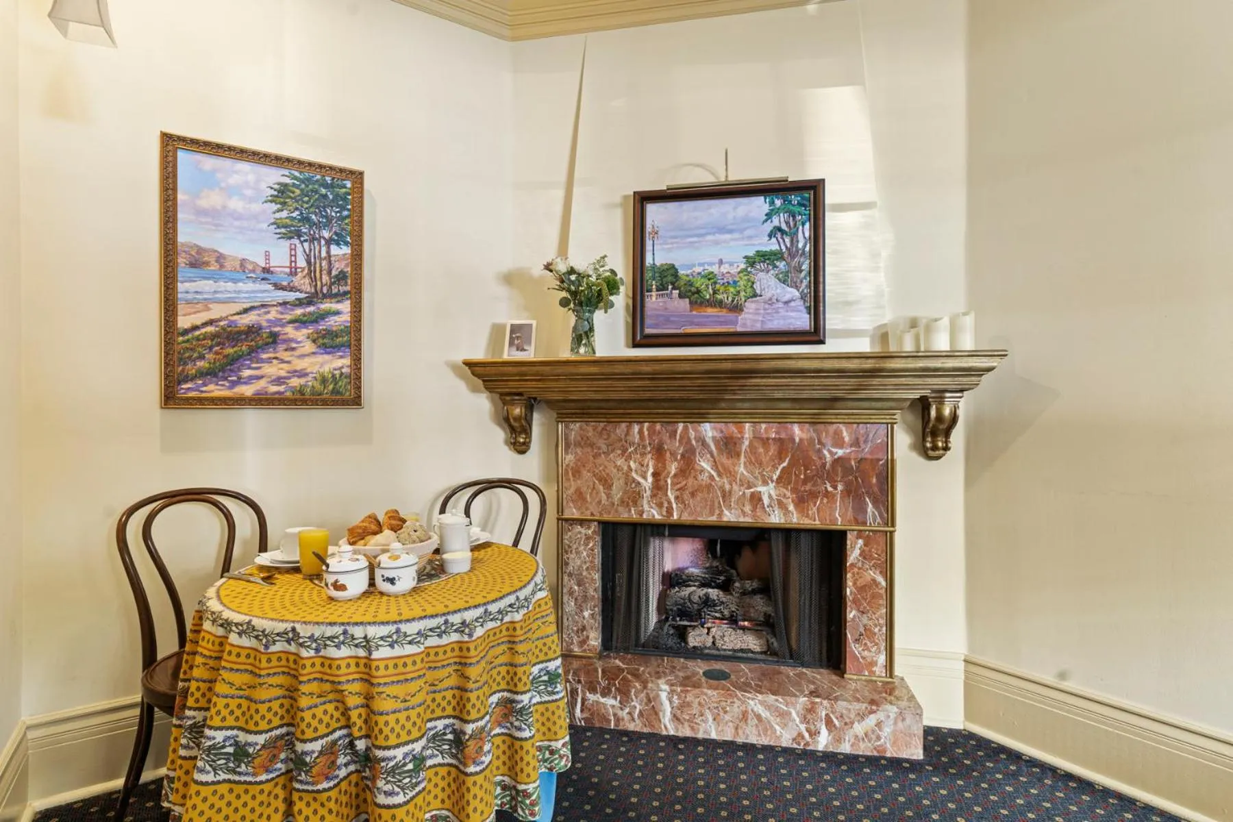 Lobby or reception in Golden Gate Hotel