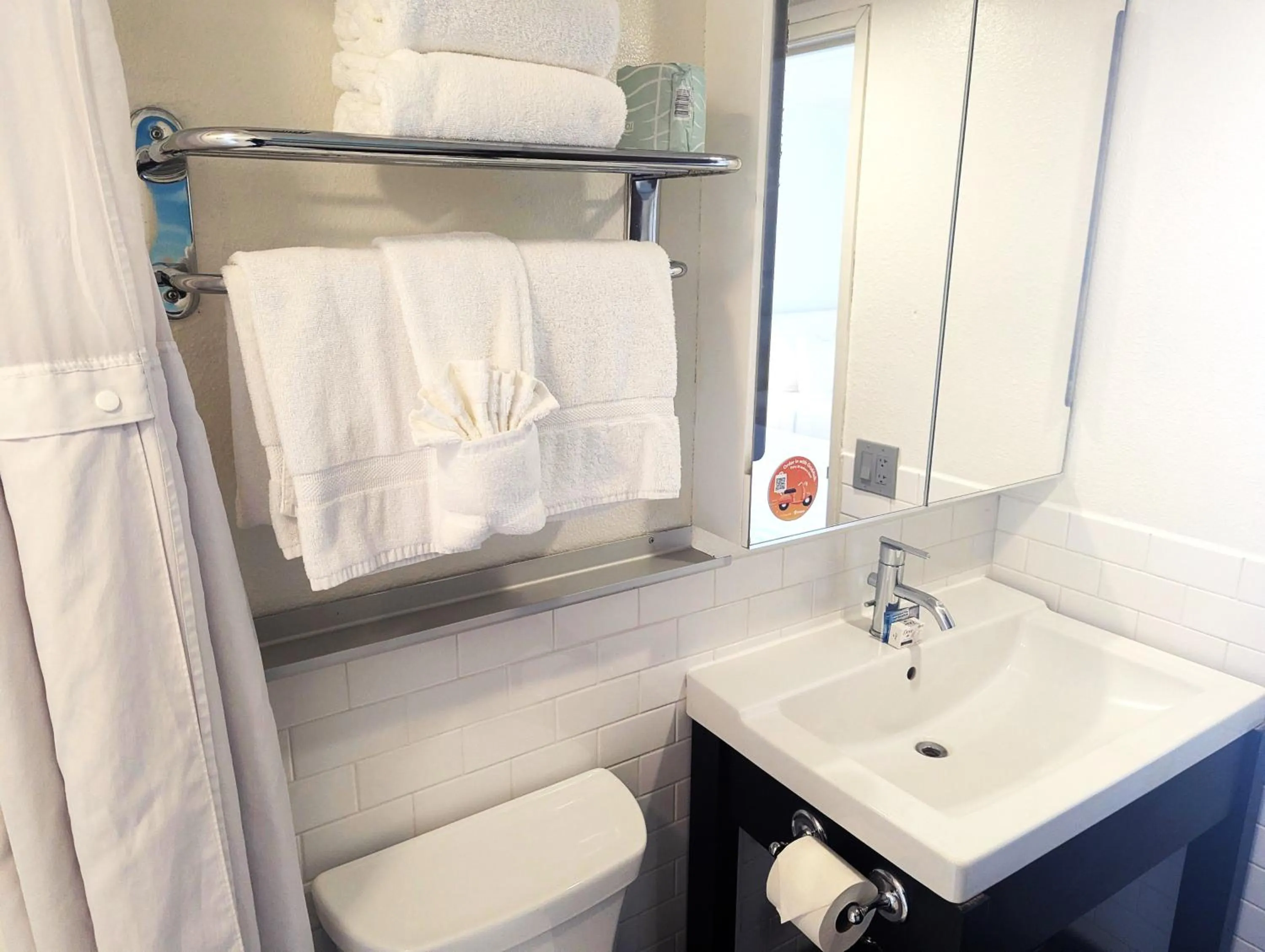 Bathroom in The Clarendon Hotel & Spa, BW Signature Collection