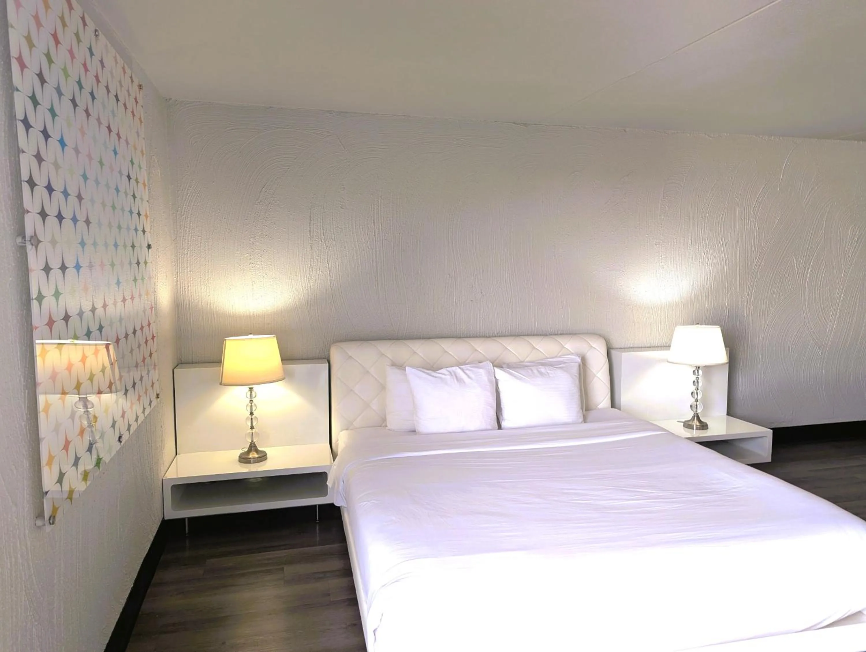 Bedroom, Bed in The Clarendon Hotel & Spa, BW Signature Collection