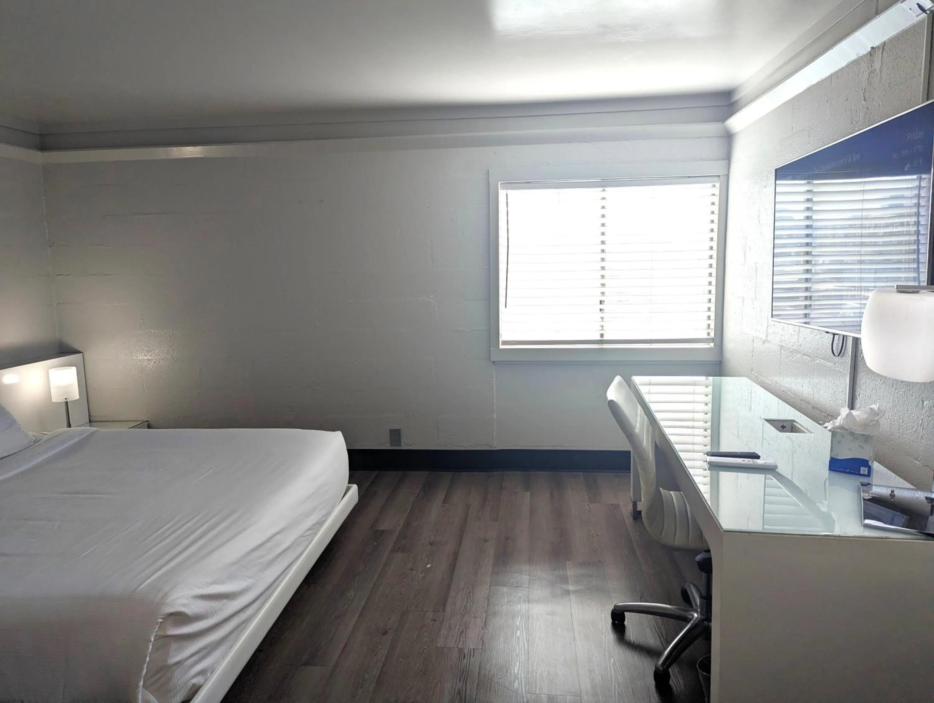 Bedroom, Bed in The Clarendon Hotel & Spa, BW Signature Collection