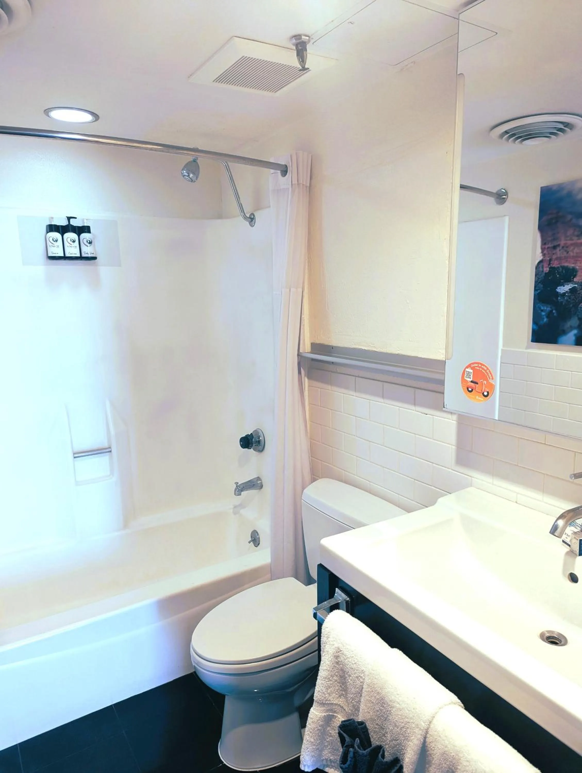 Bedroom, Bed in The Clarendon Hotel & Spa, BW Signature Collection