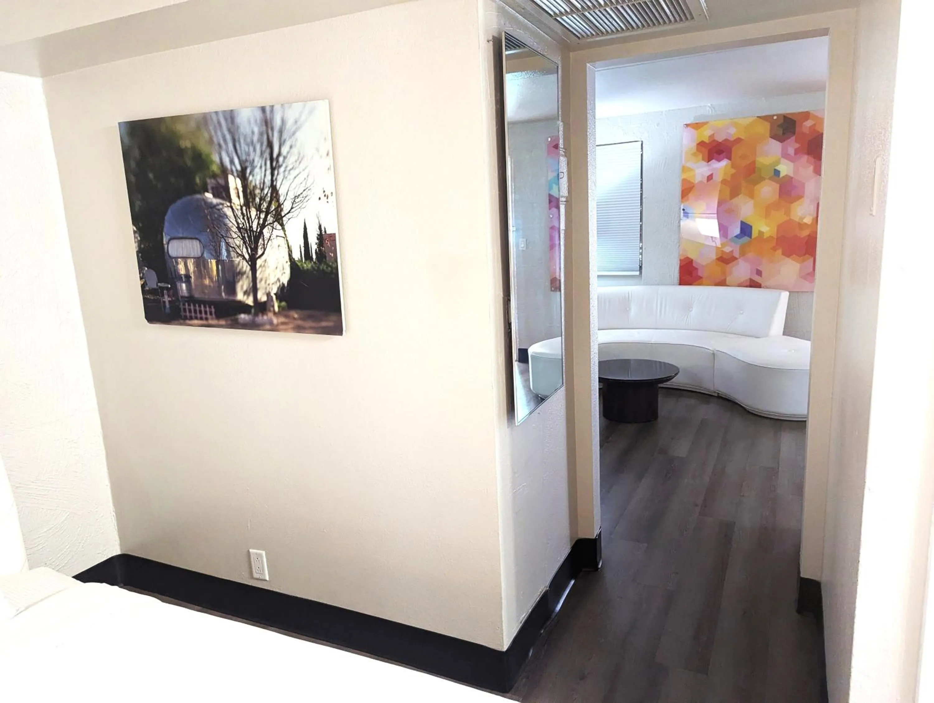 Seating area, Bed in The Clarendon Hotel & Spa, BW Signature Collection