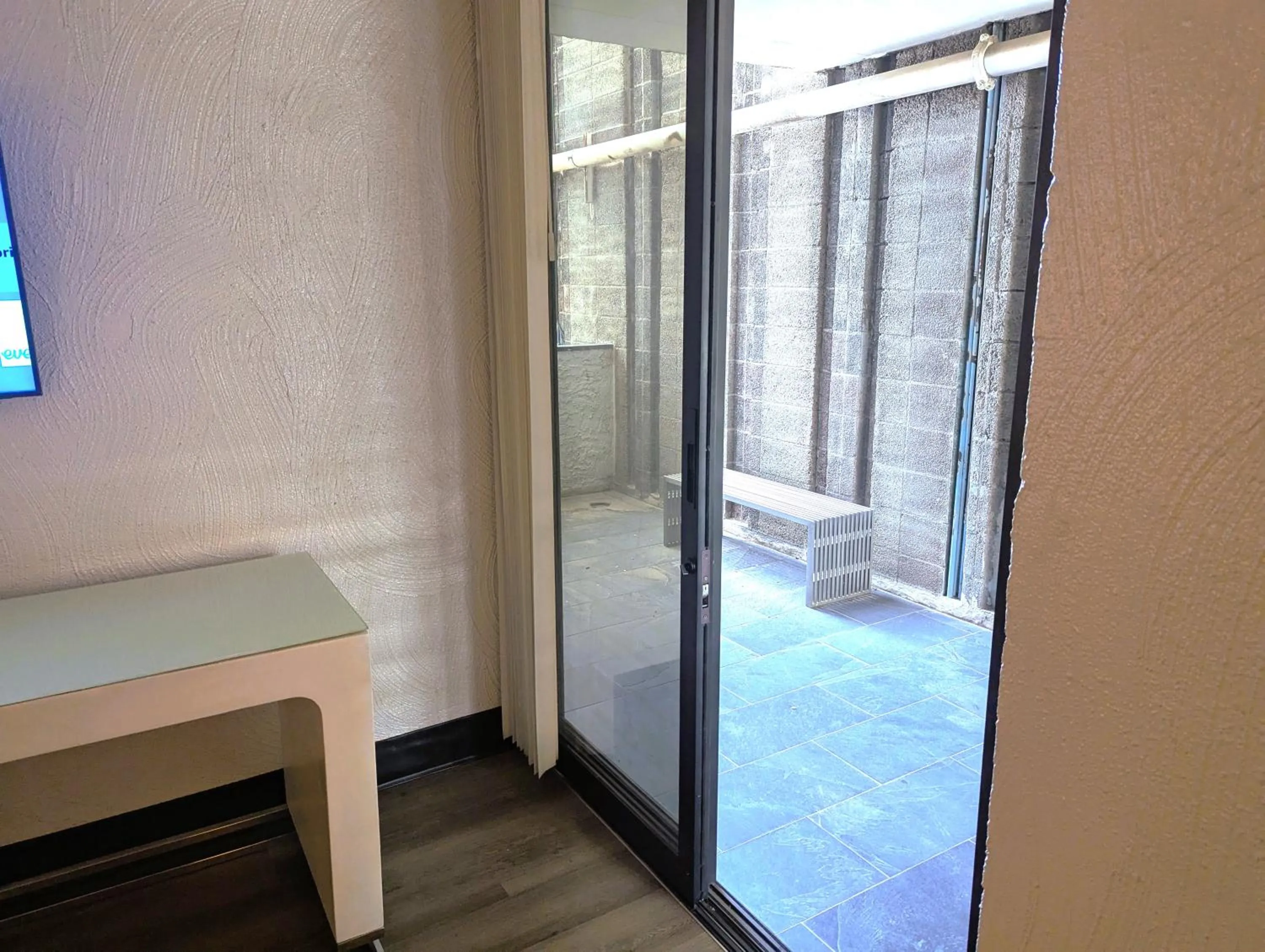 Patio in The Clarendon Hotel & Spa, BW Signature Collection