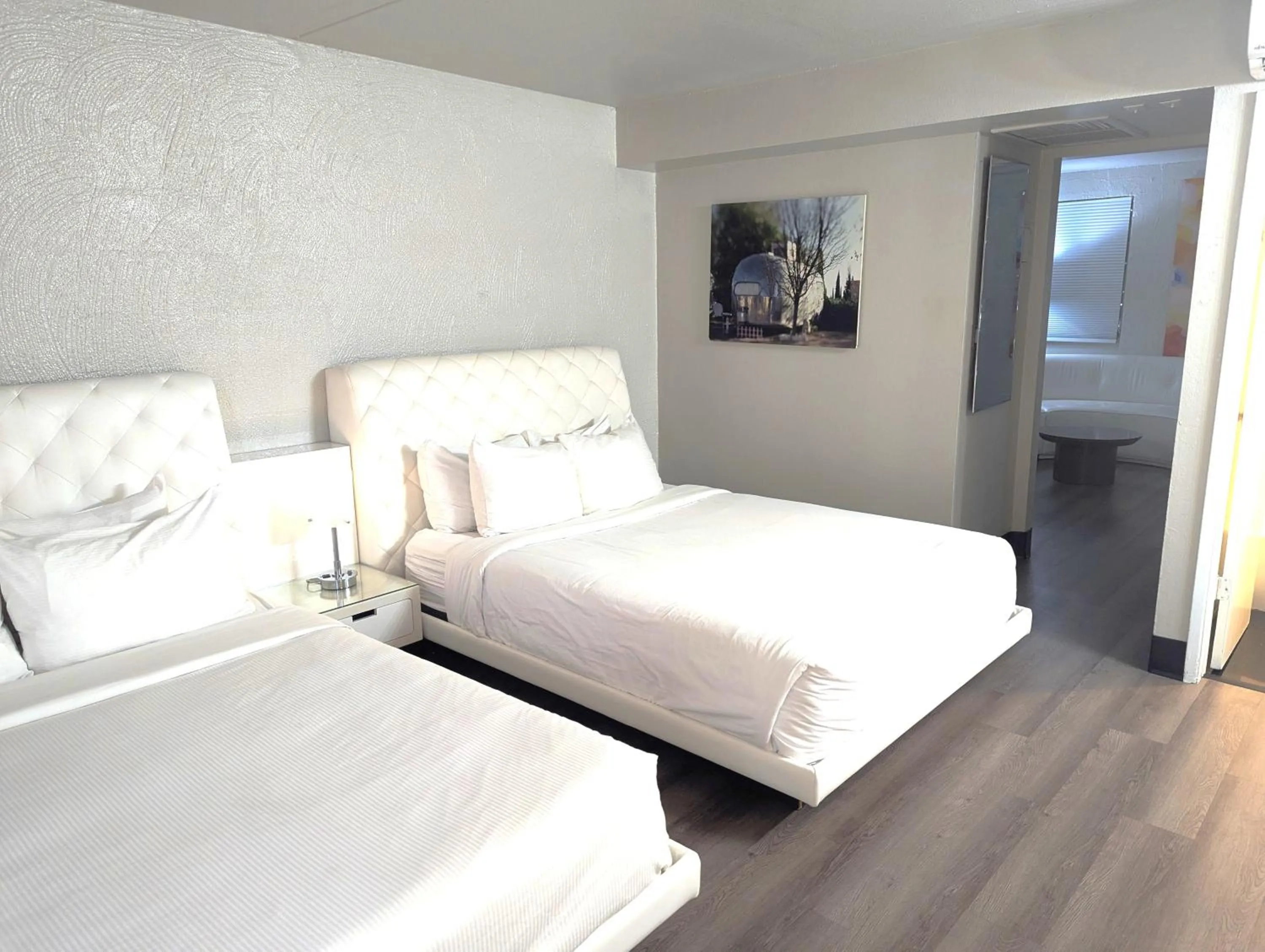 Bedroom, Bed in The Clarendon Hotel & Spa, BW Signature Collection