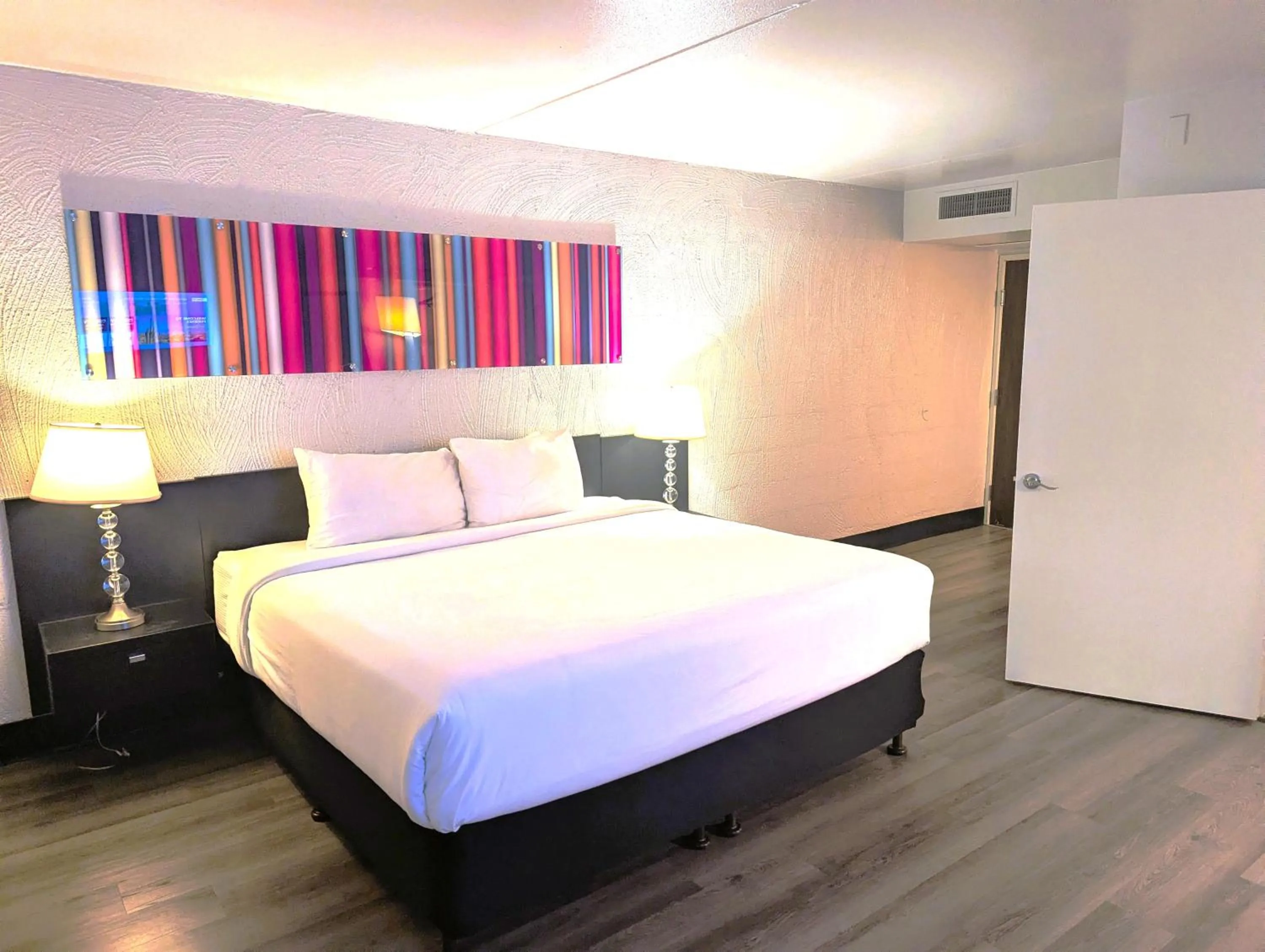 Bedroom, Bed in The Clarendon Hotel & Spa, BW Signature Collection