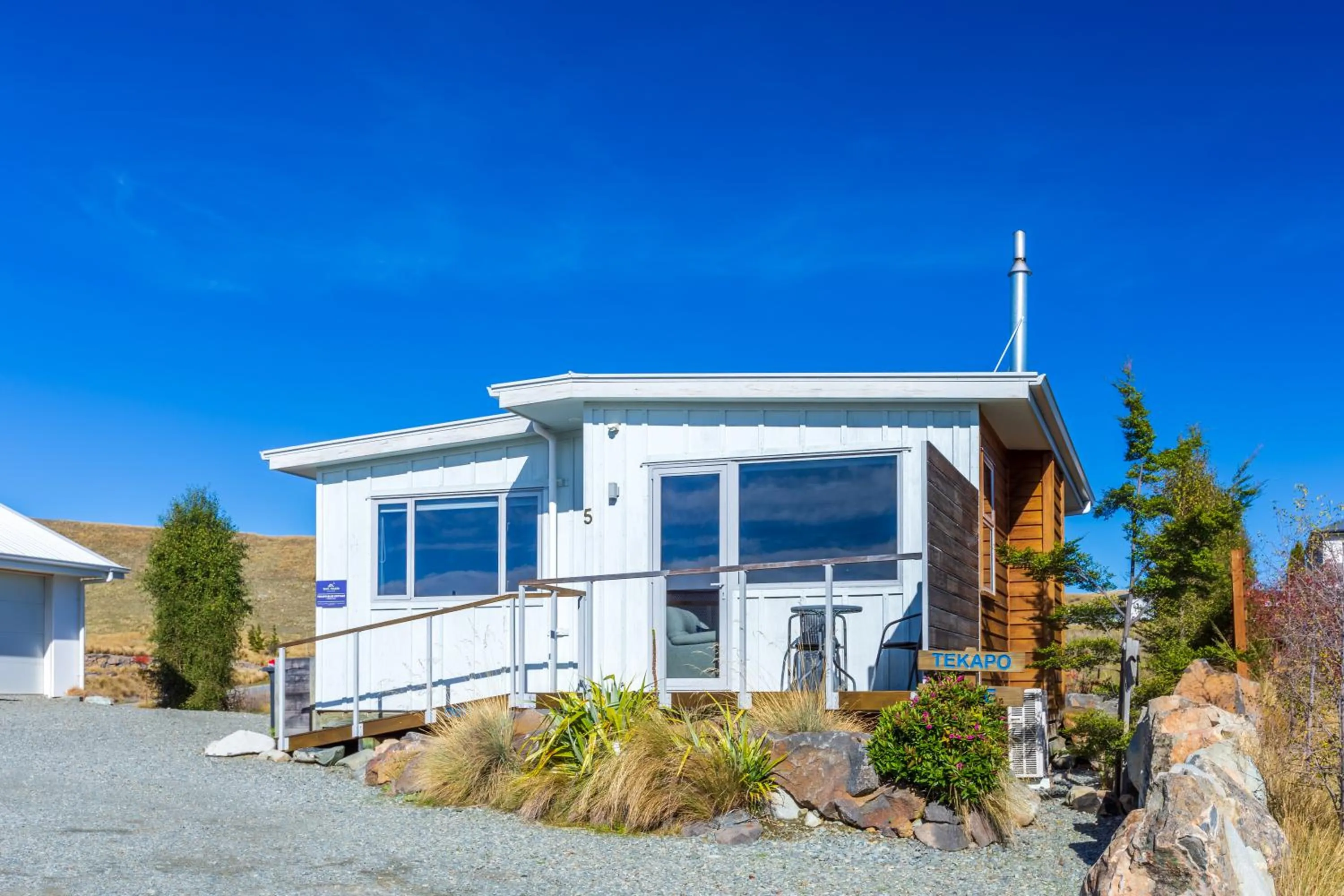 Property building in Tekapo Blue Cottage
