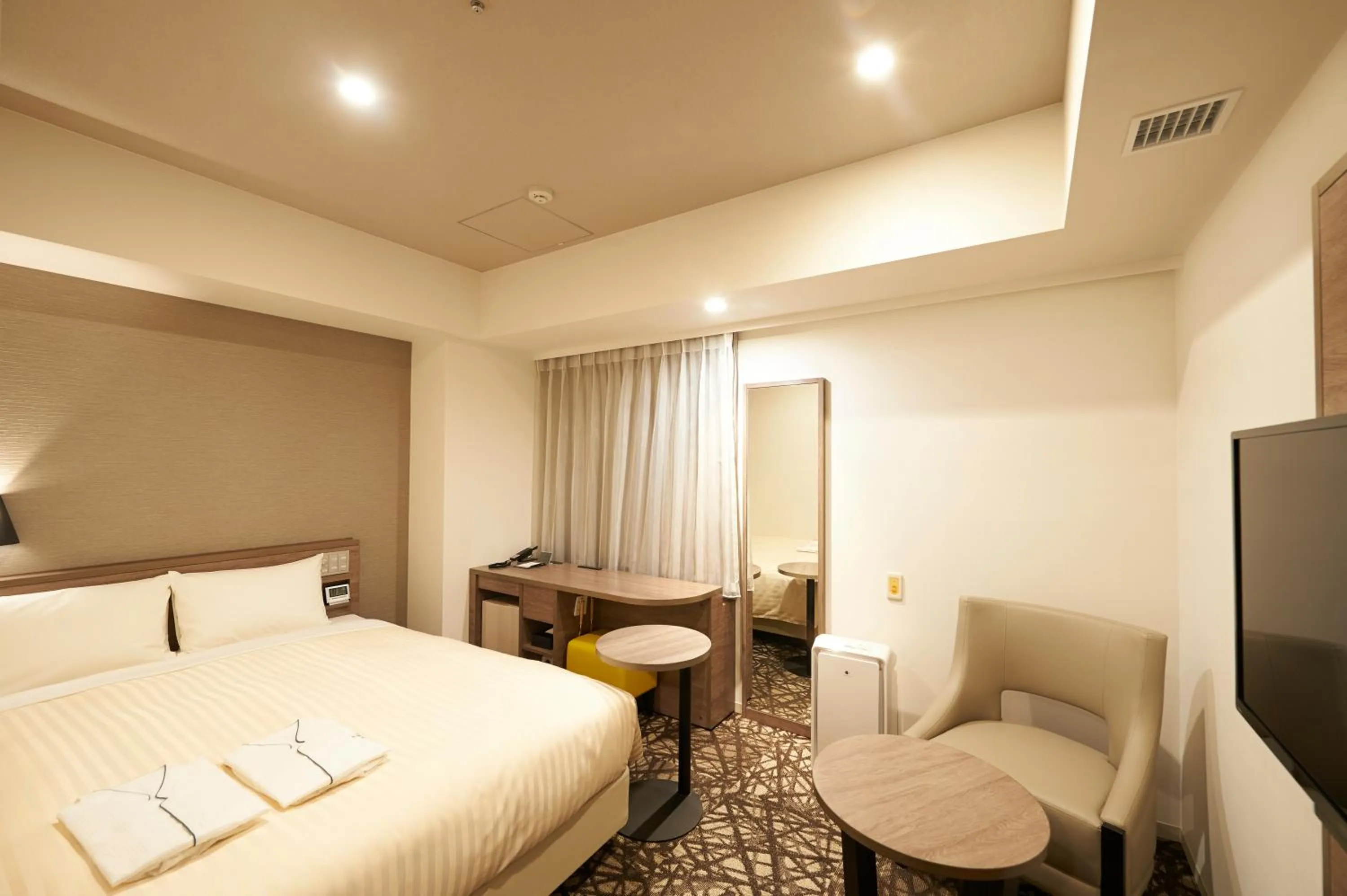 Photo of the whole room, Bed in Sotetsu Fresa Inn Ginza-Nanachome