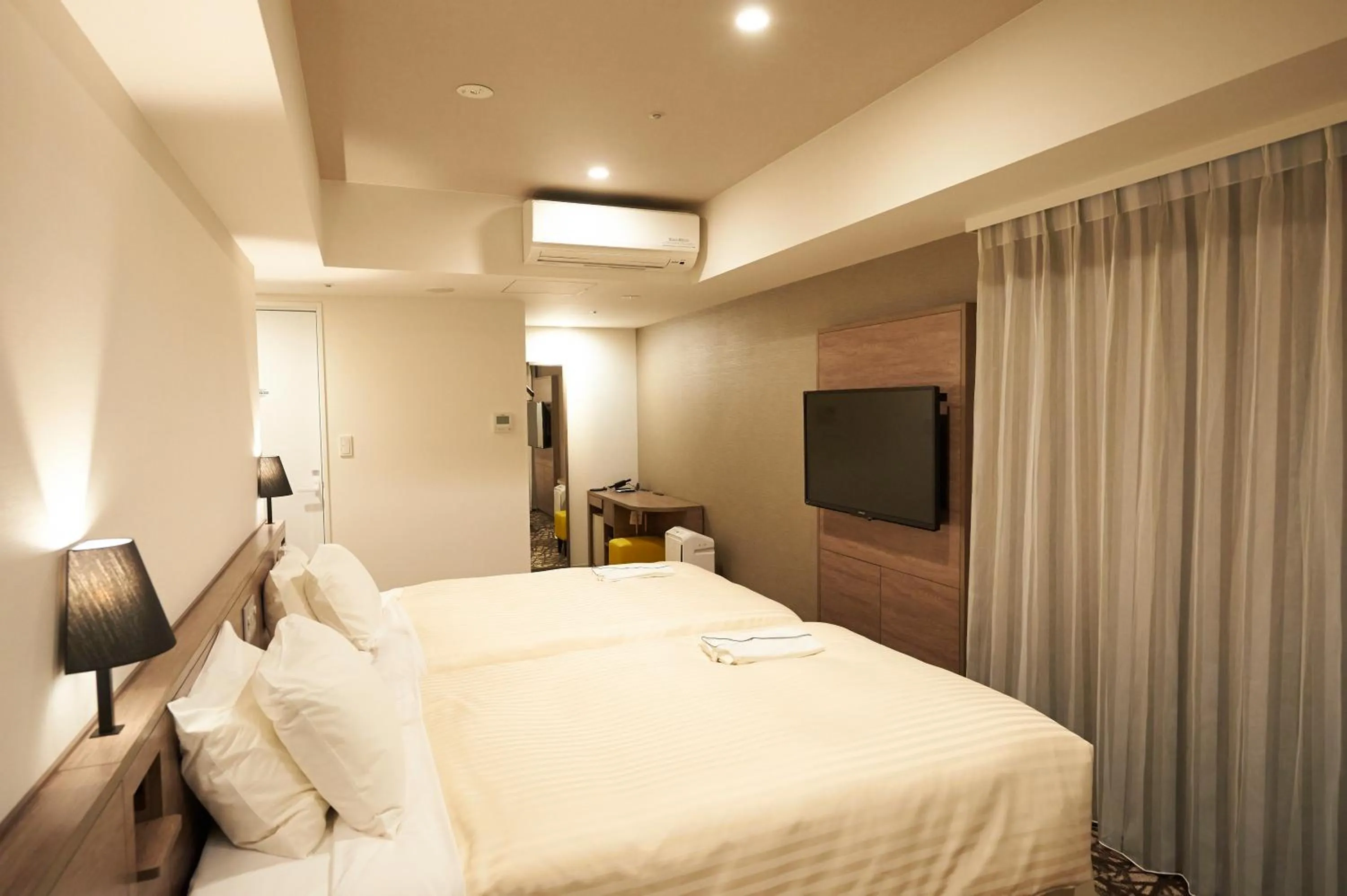 Photo of the whole room, Bed in Sotetsu Fresa Inn Ginza-Nanachome