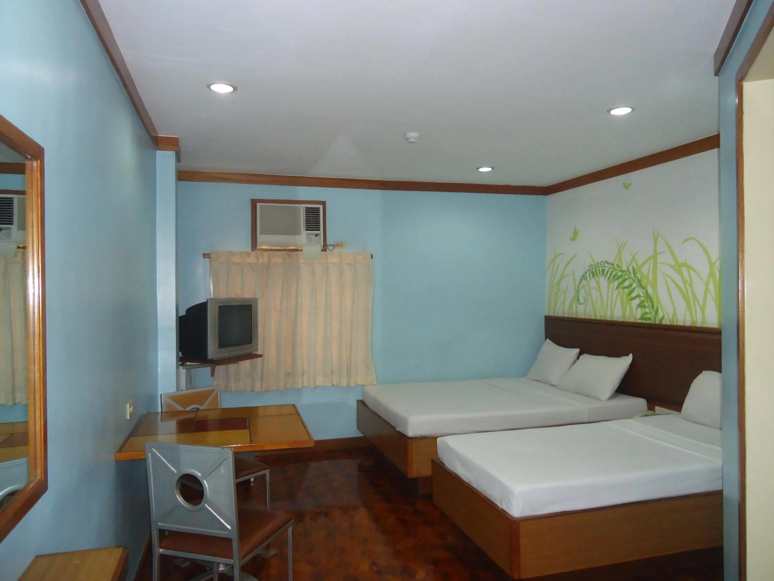 Photo of the whole room, Bed in Park Bed and Breakfast Hotel Pasay