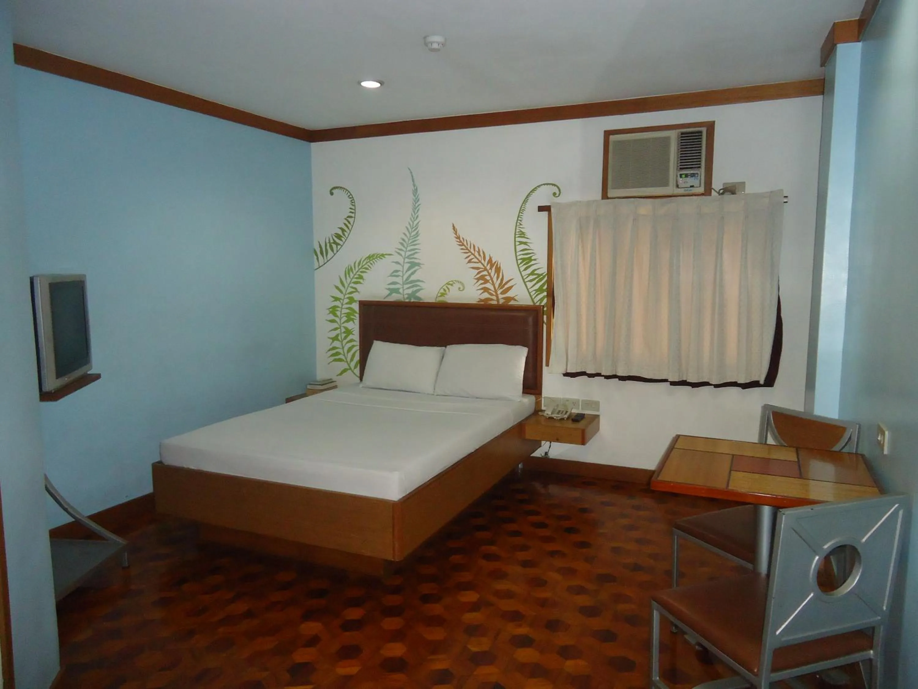 Photo of the whole room, Bed in Park Bed and Breakfast Hotel Pasay