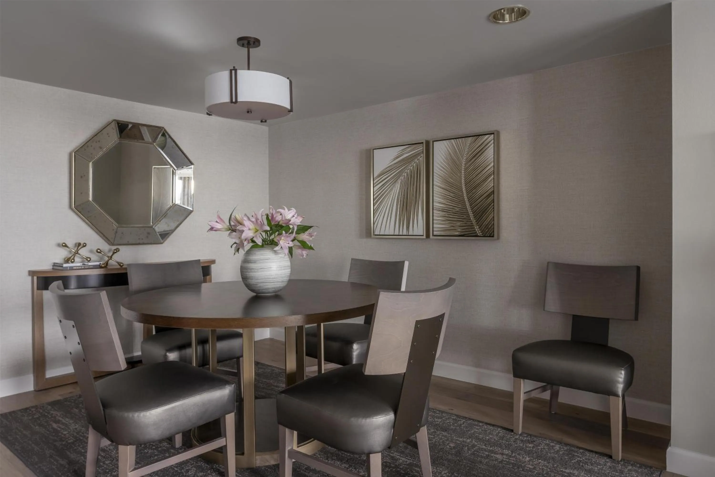 Photo of the whole room in Hyatt Regency Orlando International Airport Hotel