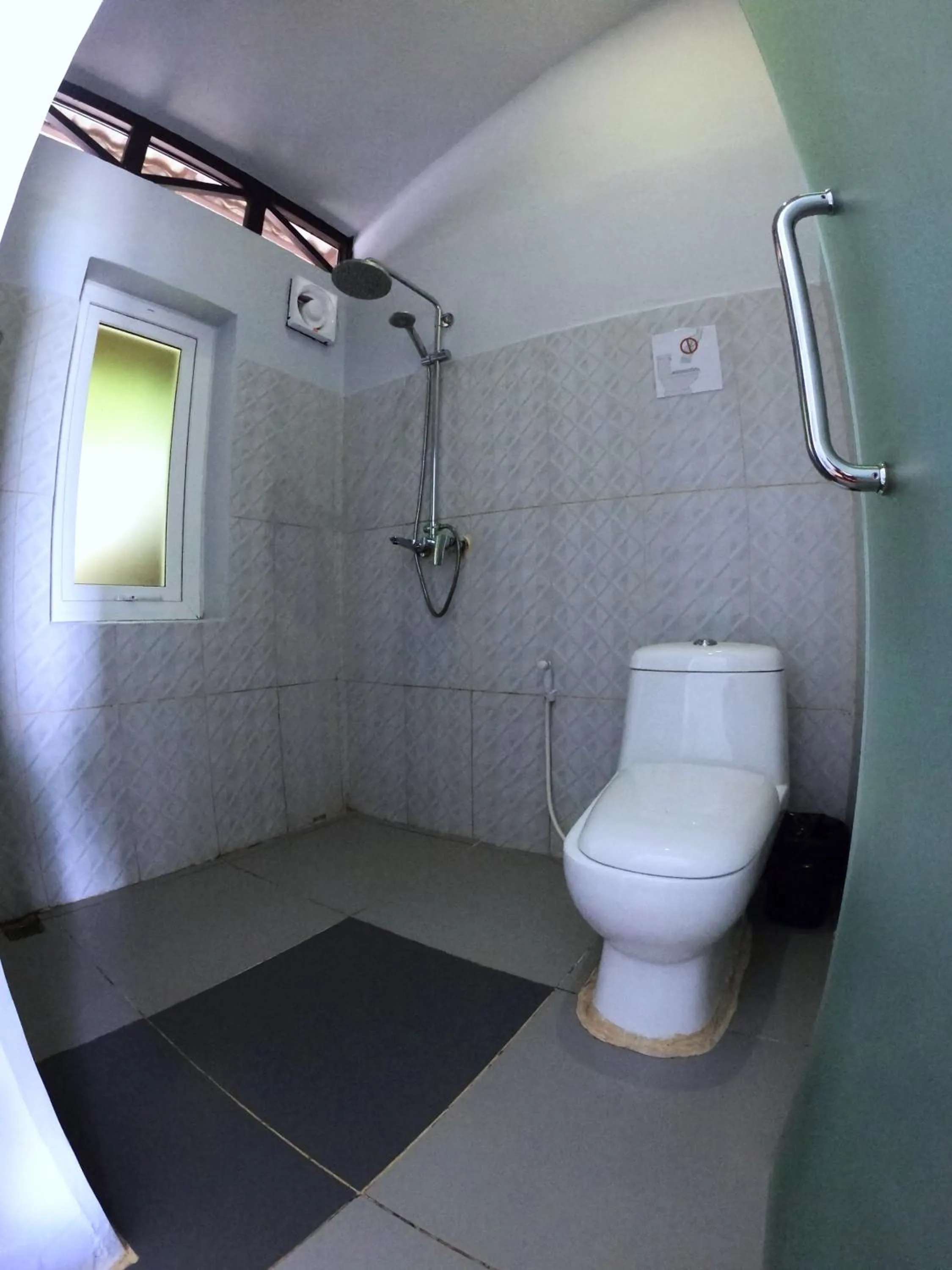 Shower in Samloem Laguna Resort