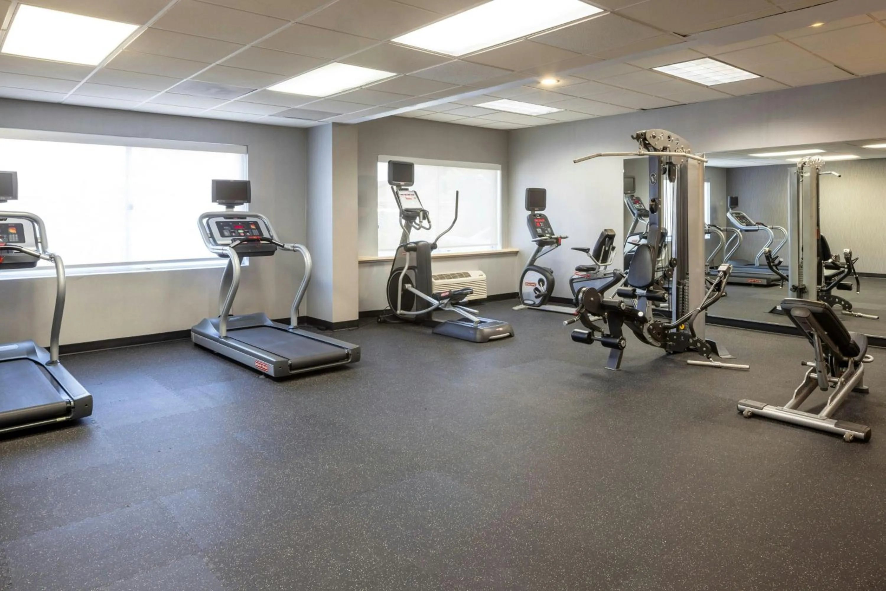 Fitness centre/facilities in Courtyard by Marriott Baldwin Park