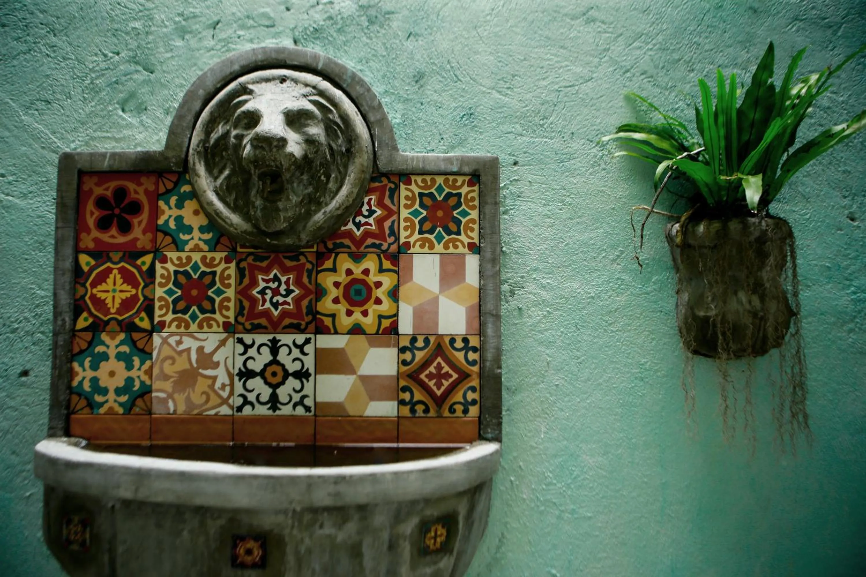 Charming La Casita Mercedes, 5Br and 5TB for Family and Friends Staycation- Read Listing Info