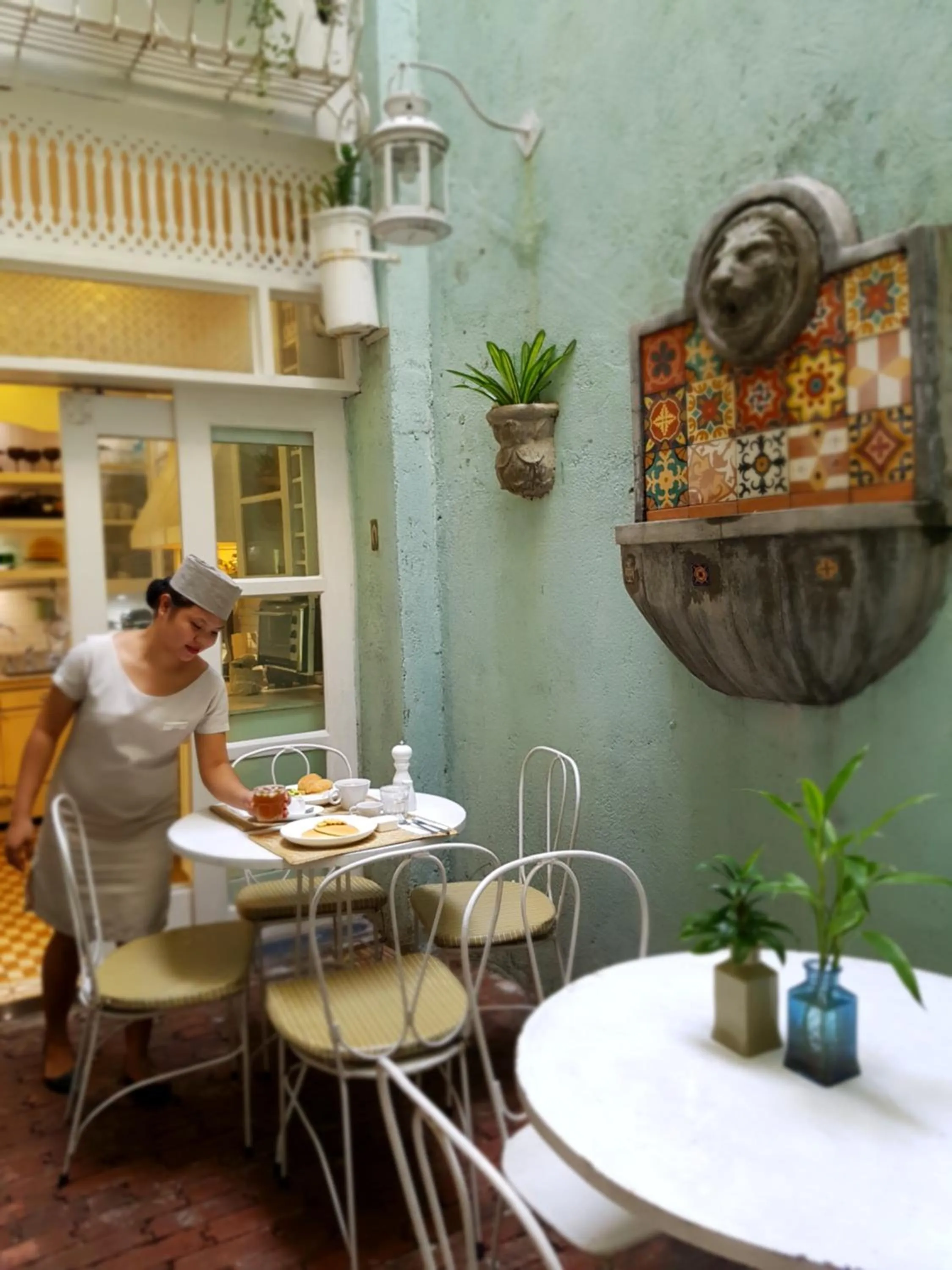 Breakfast in Charming La Casita Mercedes, 5Br and 5TB for Family and Friends Staycation- Read Listing Info