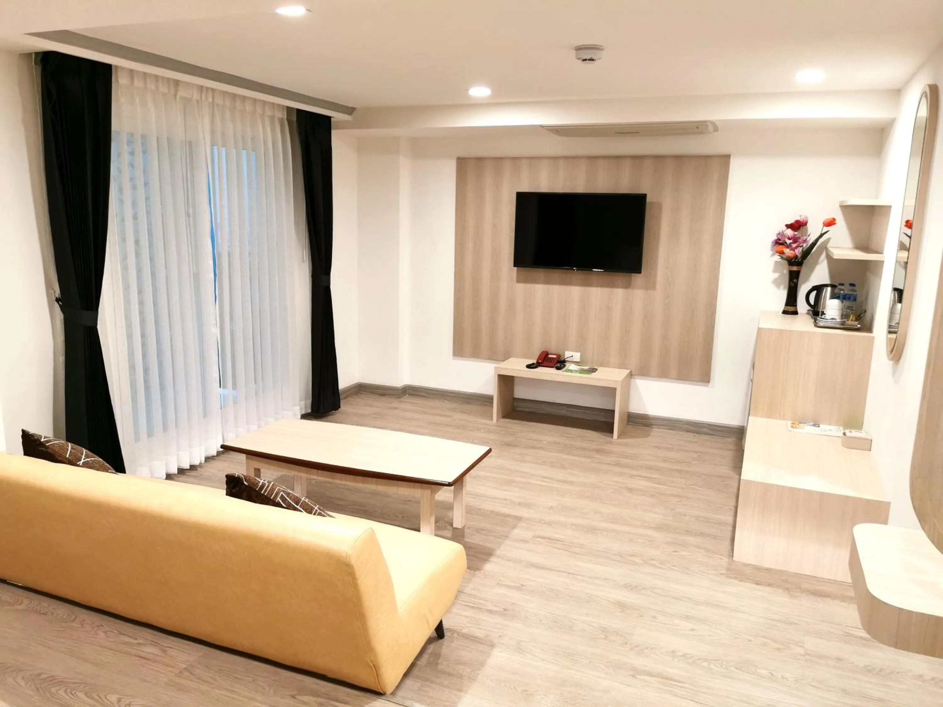 TV and multimedia in Sakol Hotel