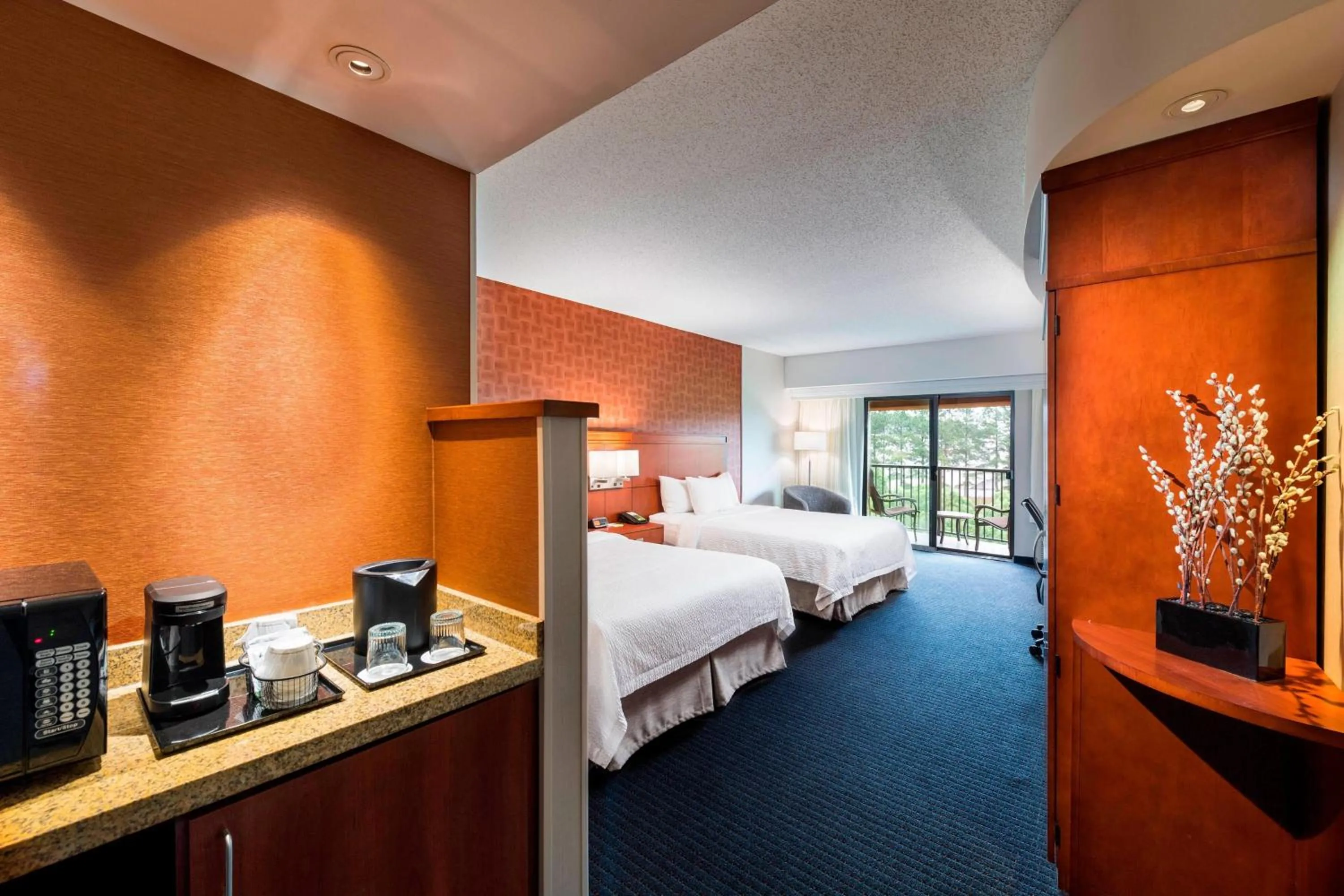 Photo of the whole room, Bed in Courtyard by Marriott Atlanta Buford Mall of Georgia
