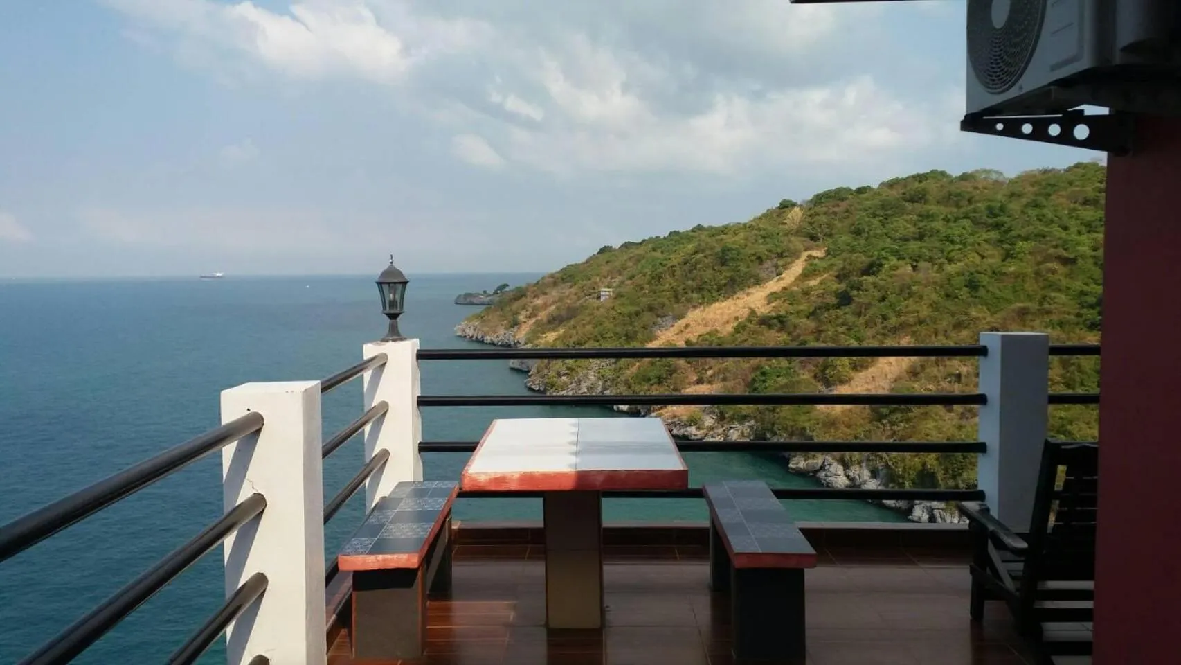 Ocean View Resort - Koh Sichang