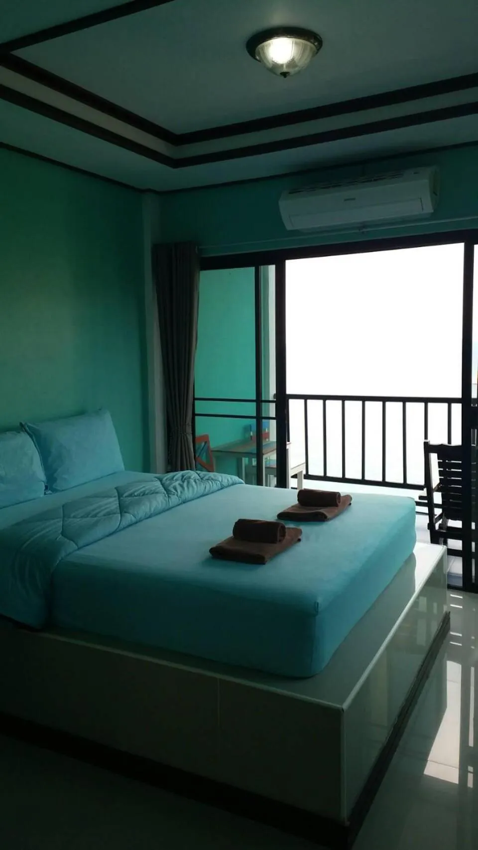 Bed in Ocean View Resort - Koh Sichang