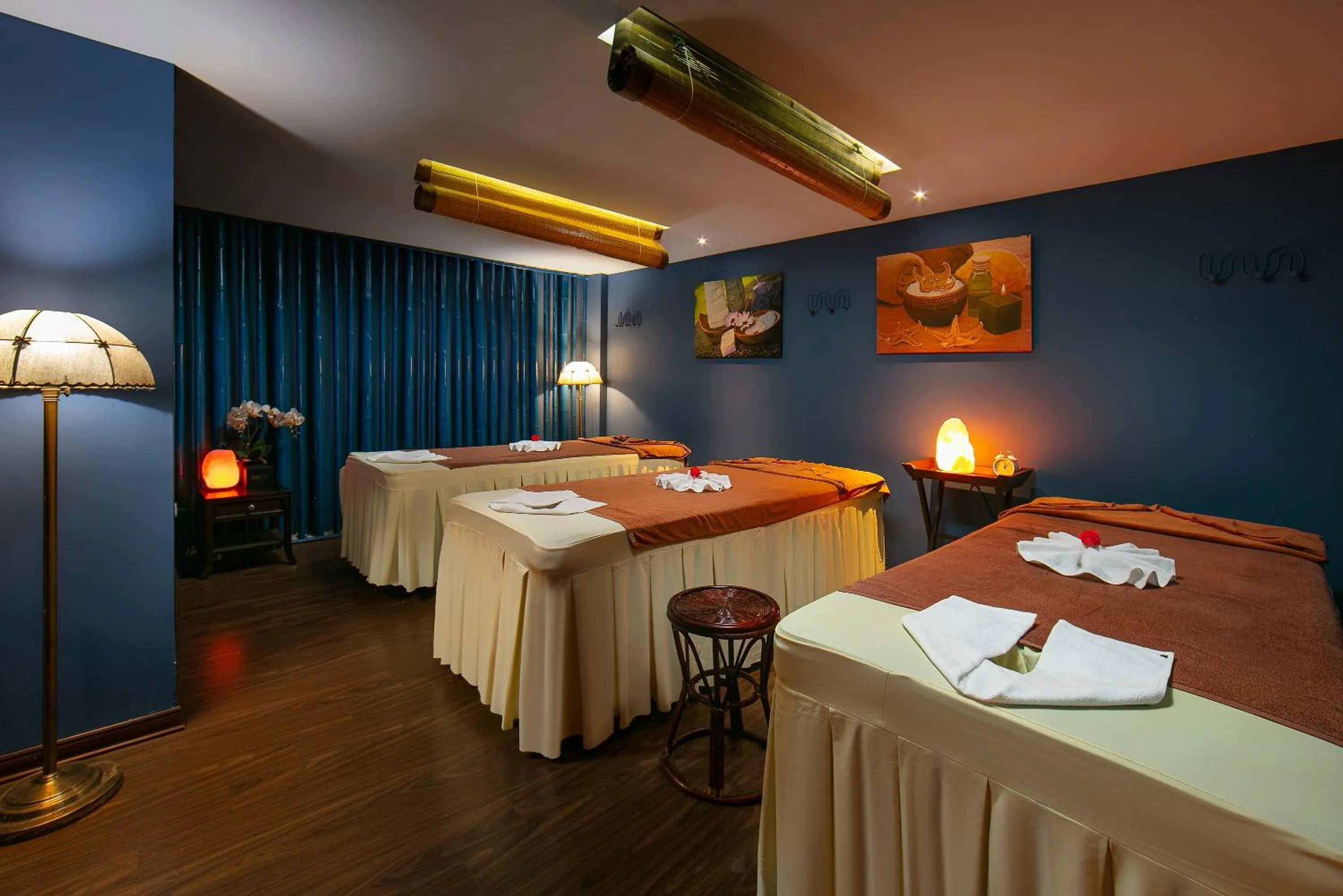 Massage, Bed in O'Gallery Premier Hotel & Spa
