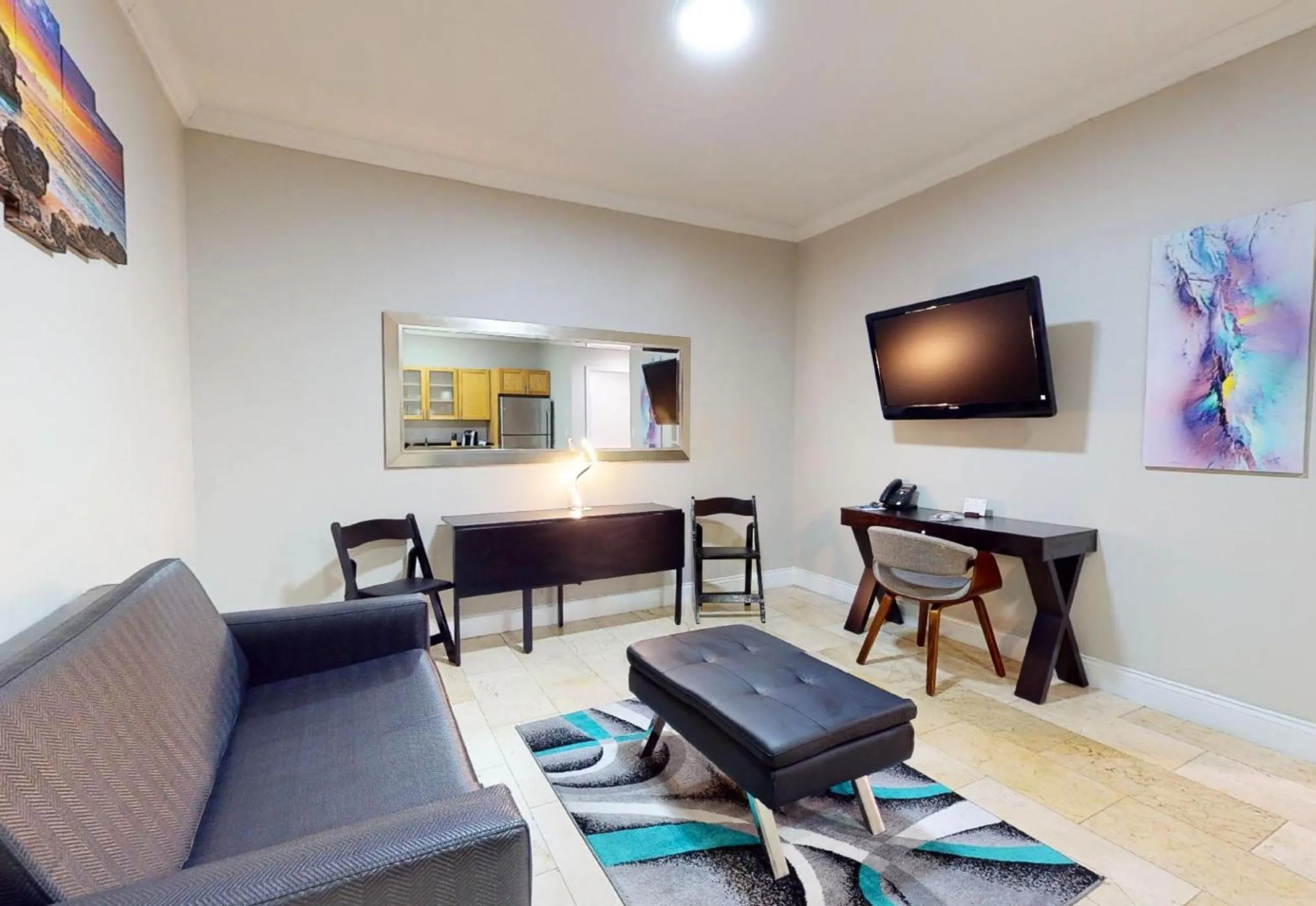 Living room in Nuvo Suites Hotel - Miami Doral