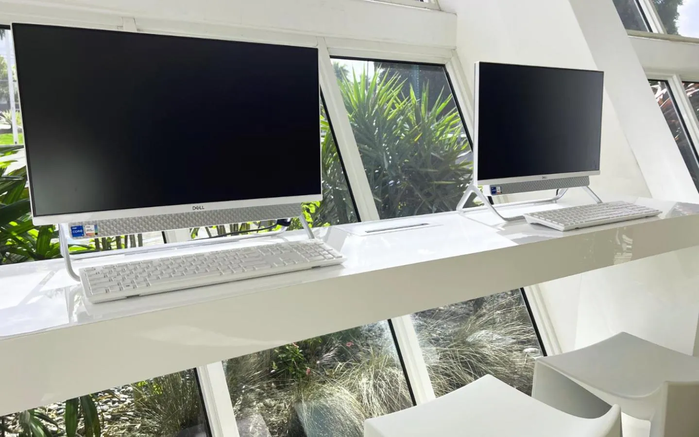 Business facilities in Nuvo Suites Hotel - Miami Doral