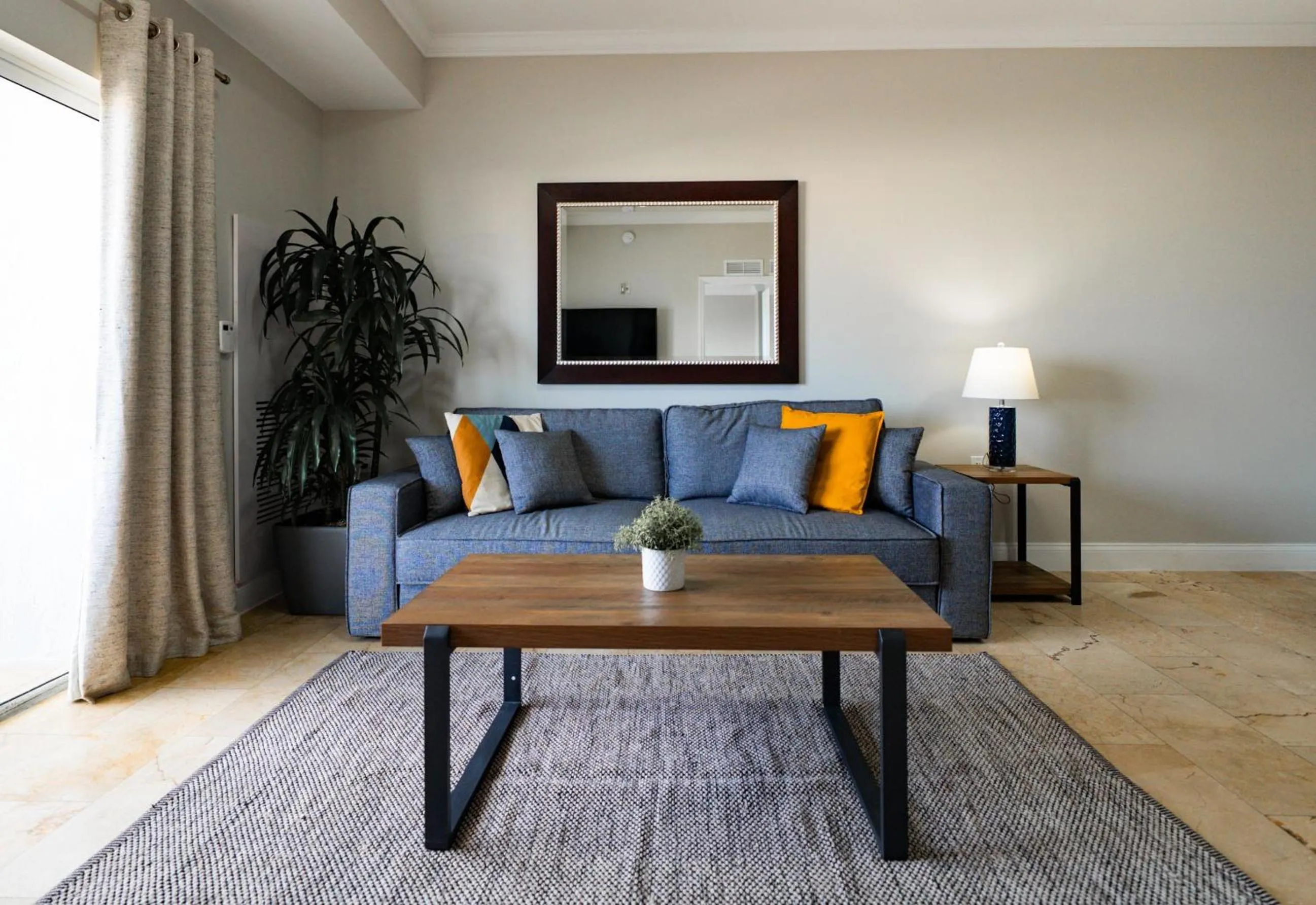 Living room in Nuvo Suites Hotel - Miami Doral