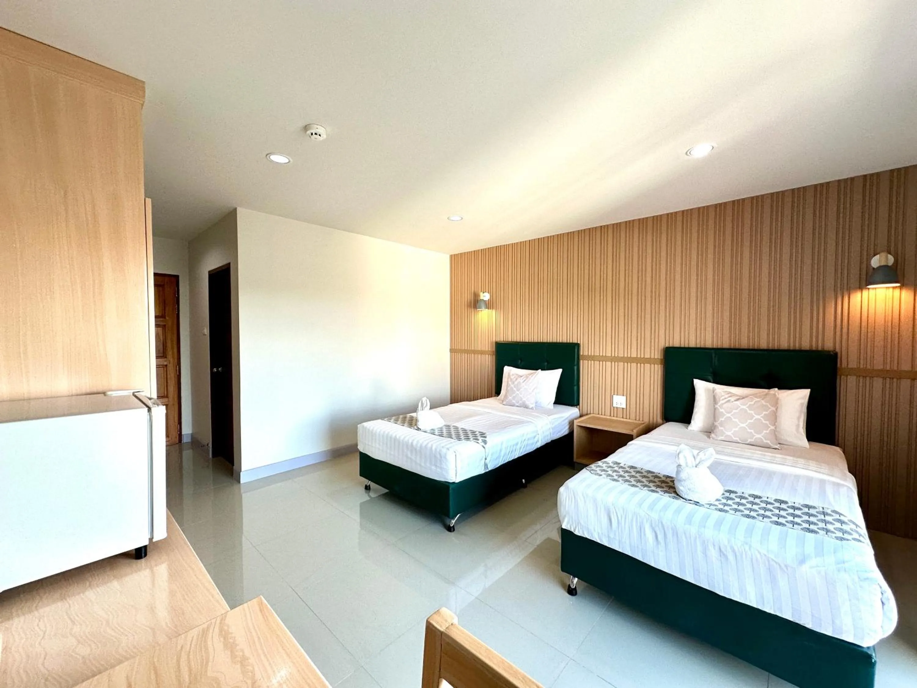 Bed in Jaroonsak Grand