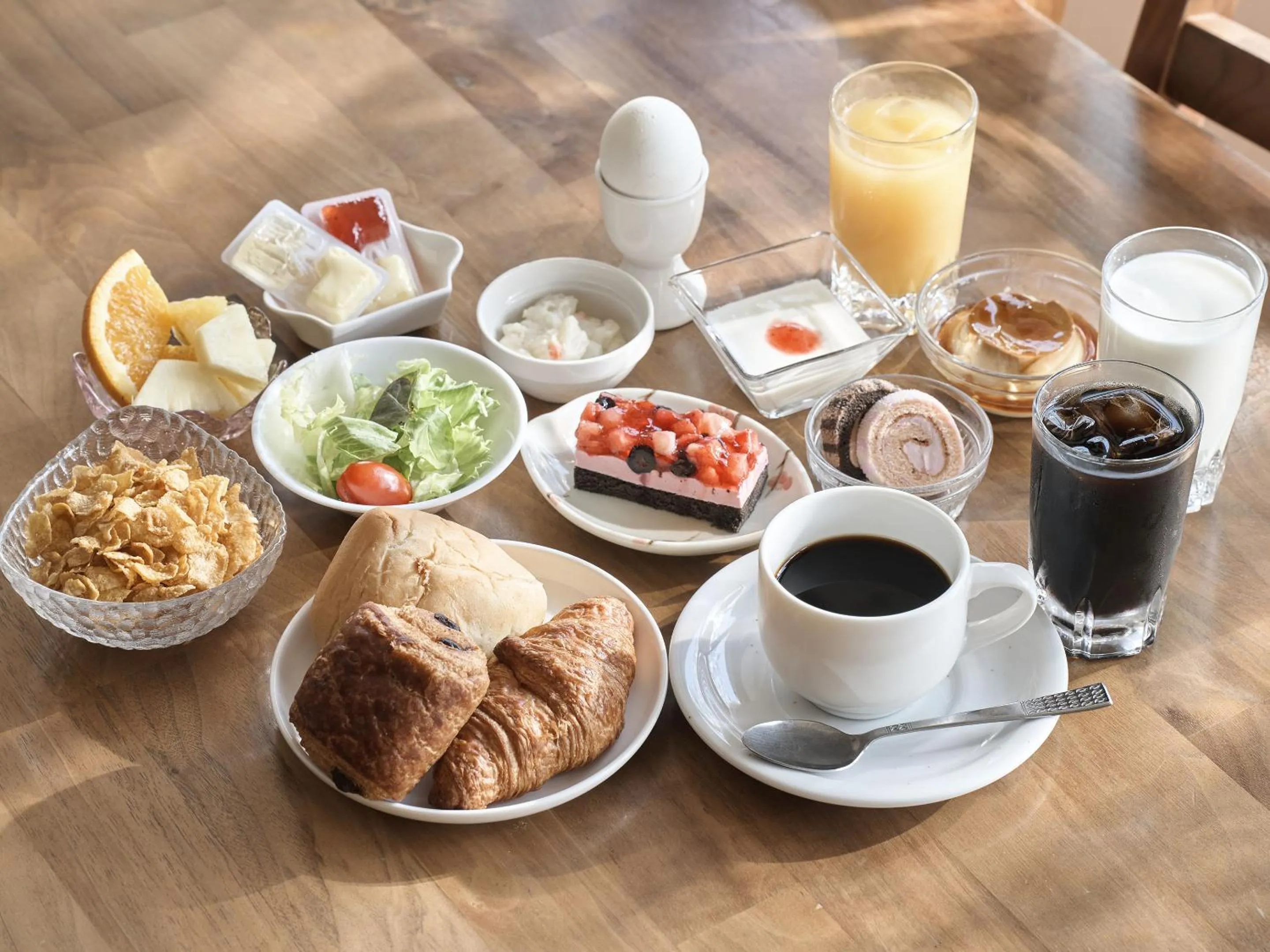 Food and drinks in Okasan Hotel