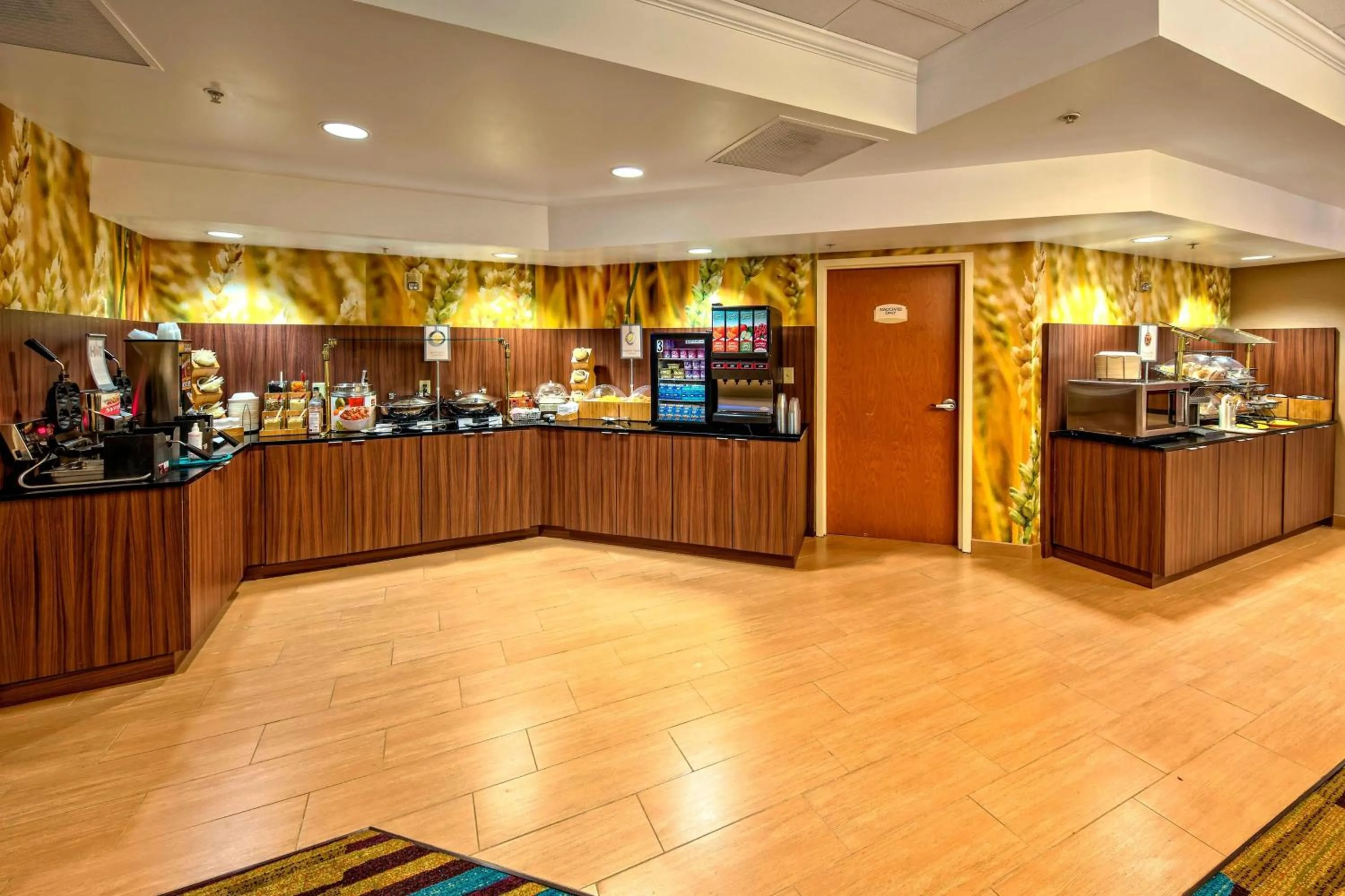 Breakfast in Fairfield Inn and Suites by Marriott Orlando Near Universal Orlando