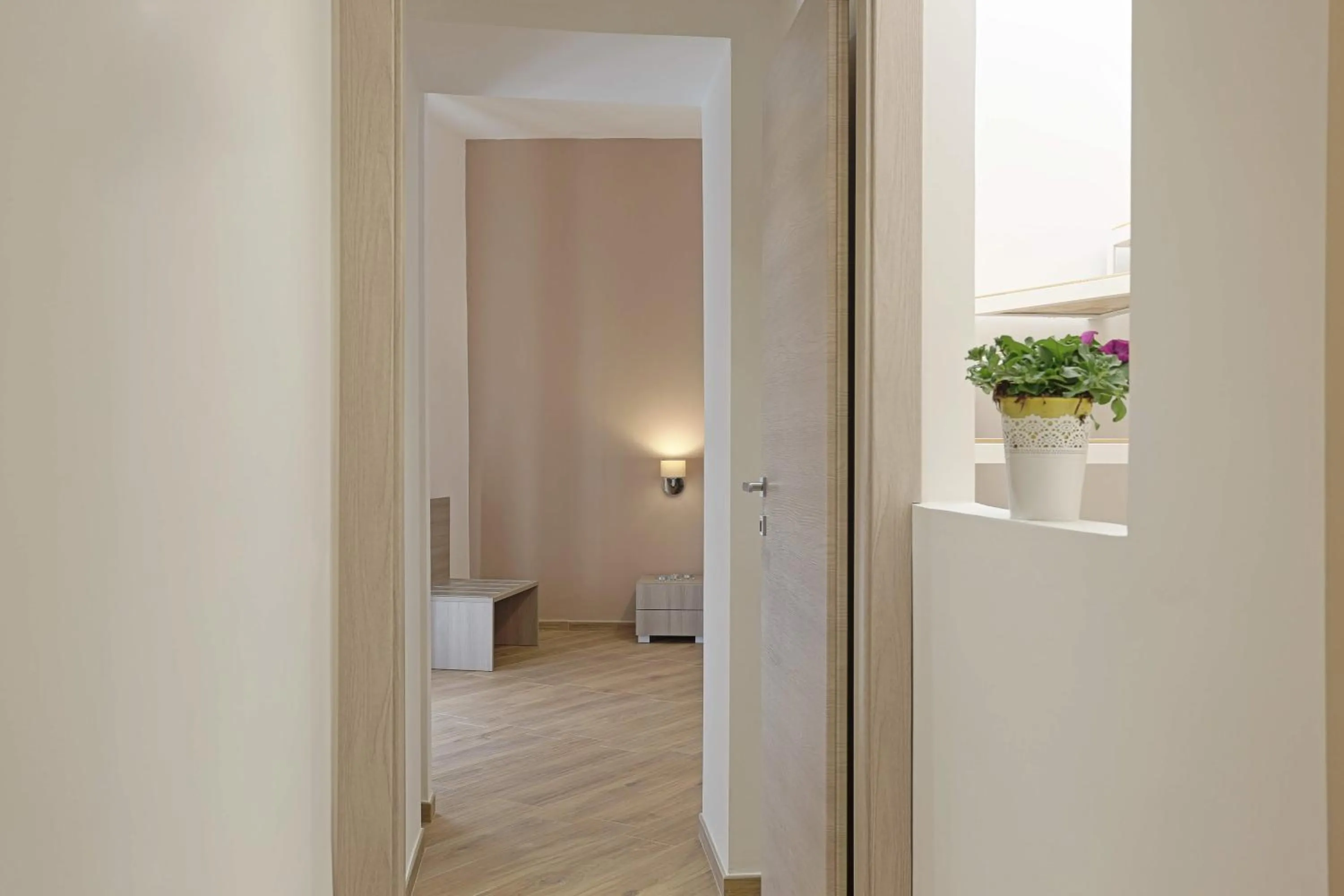 Decorative detail in Le Maioliche