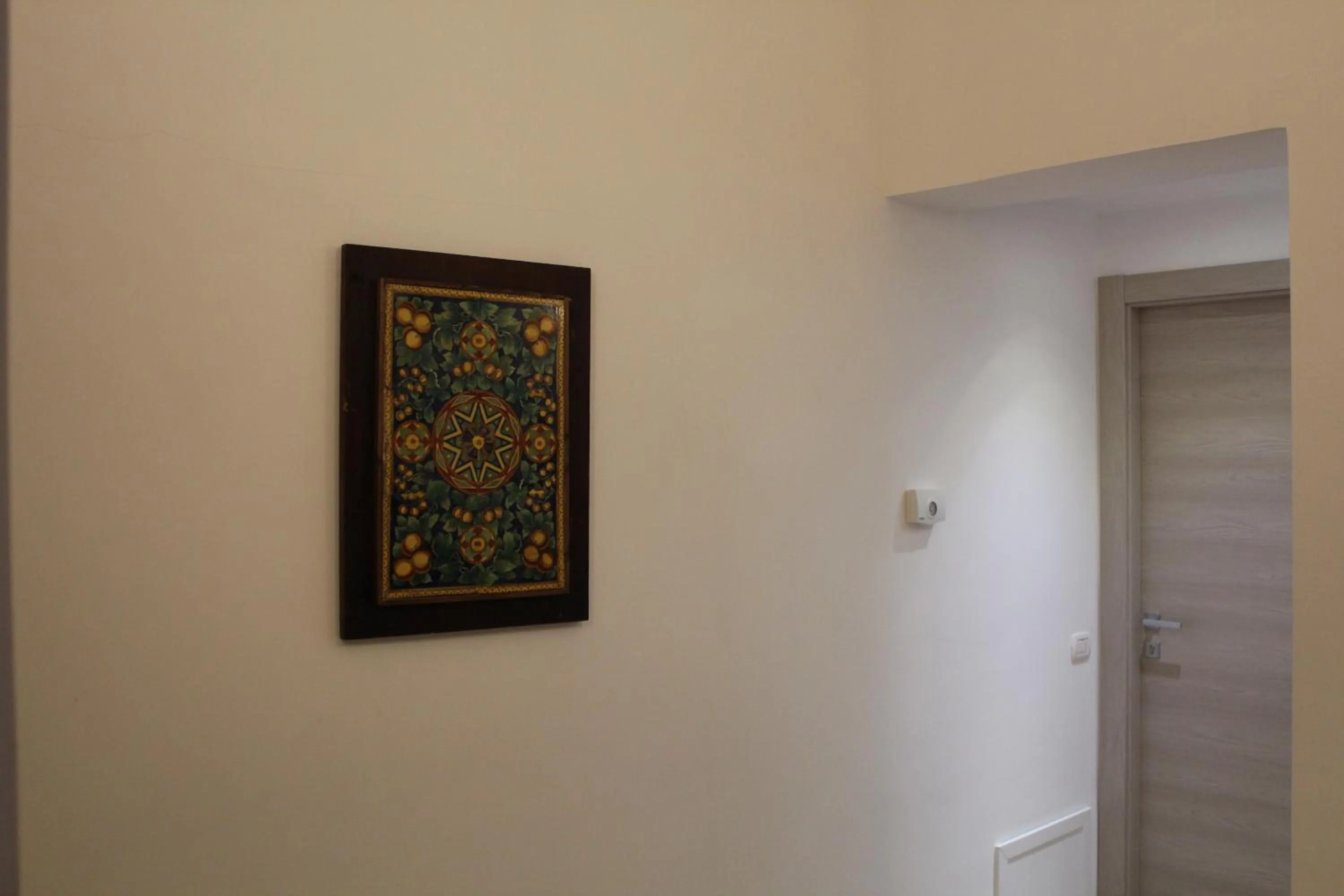 Decorative detail in Le Maioliche