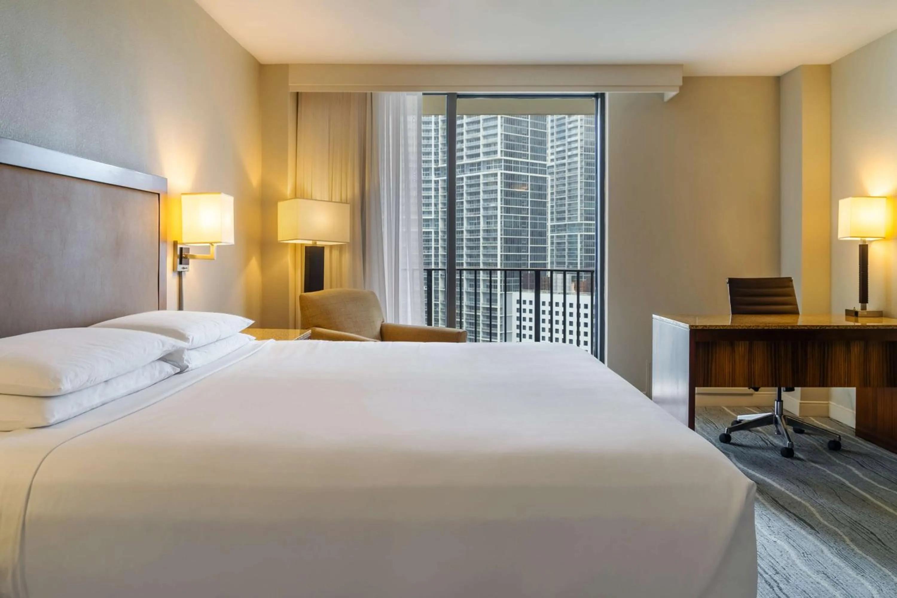 Photo of the whole room, Bed in Hyatt Regency Miami