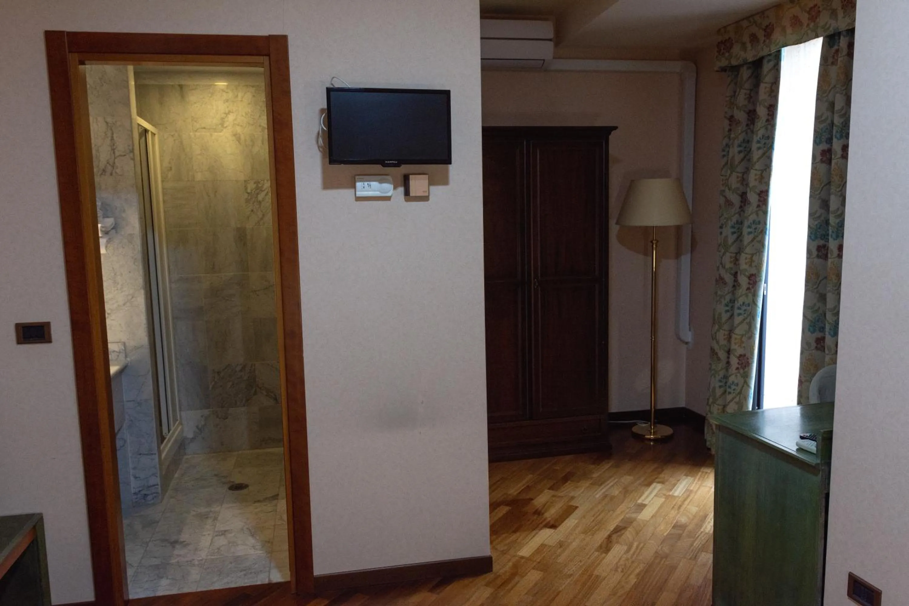 wardrobe in Hotel San Nicola