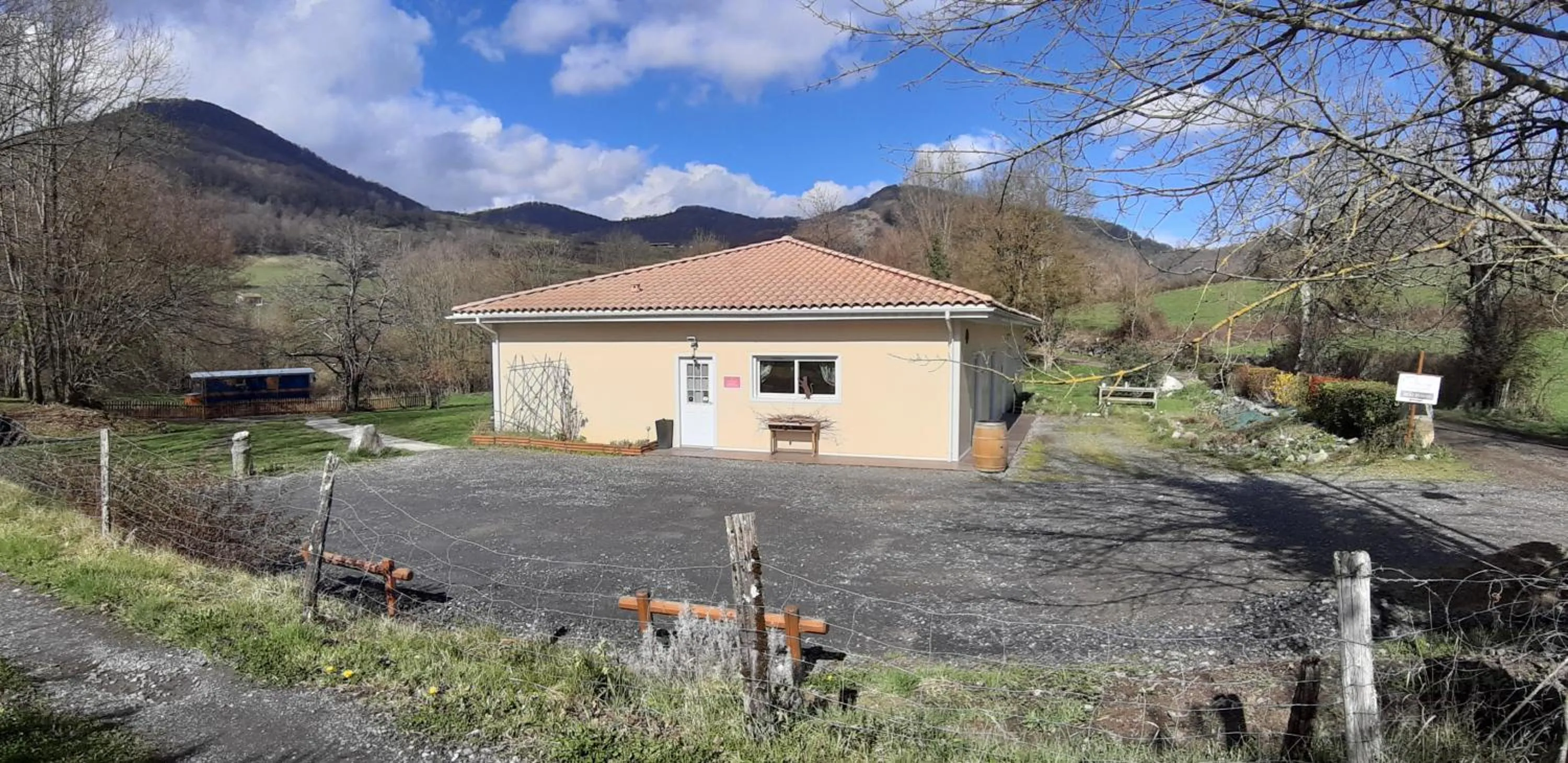 Mountain view in Du Coté de Lacoume