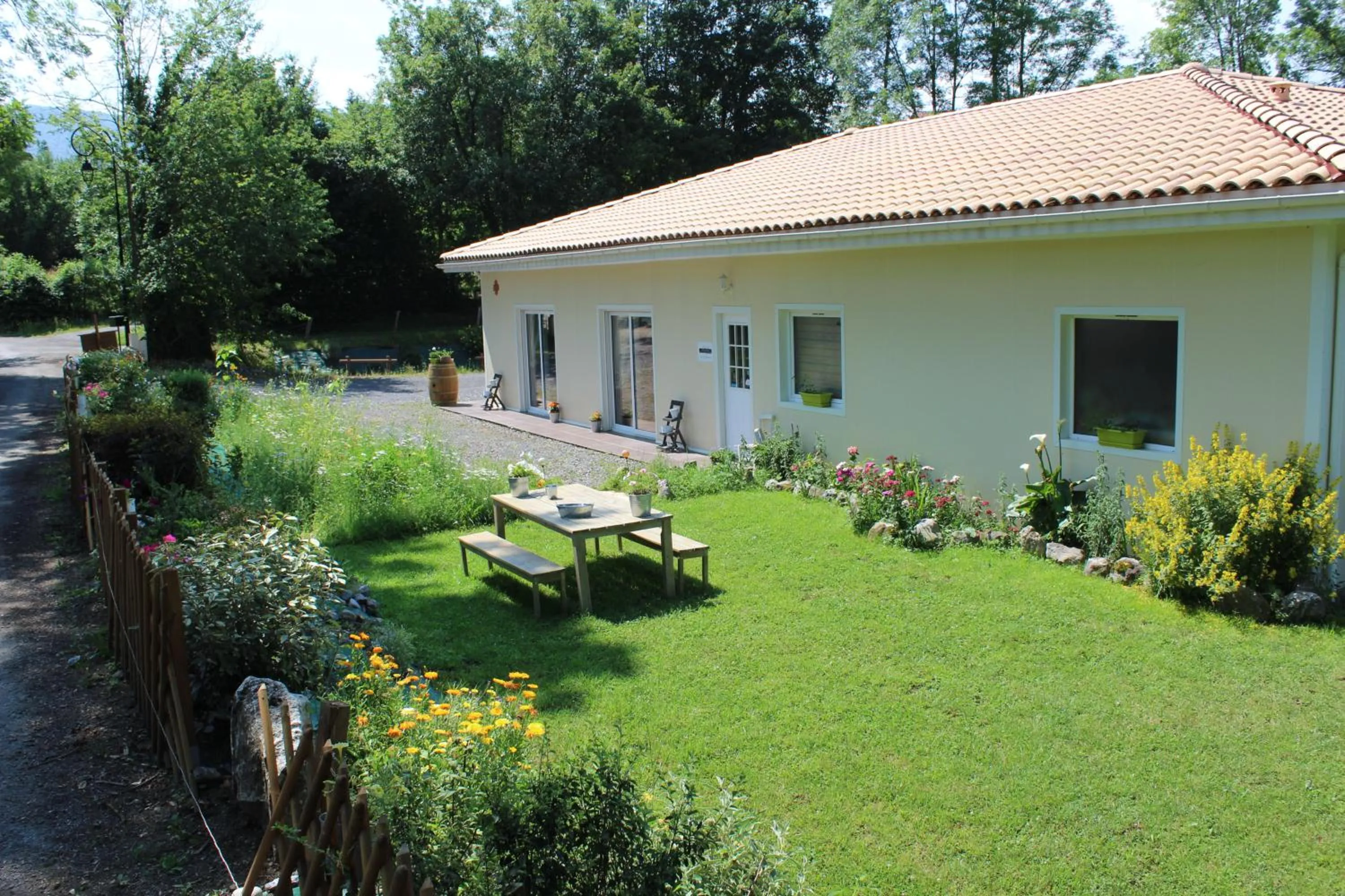 Property building in Du Coté de Lacoume